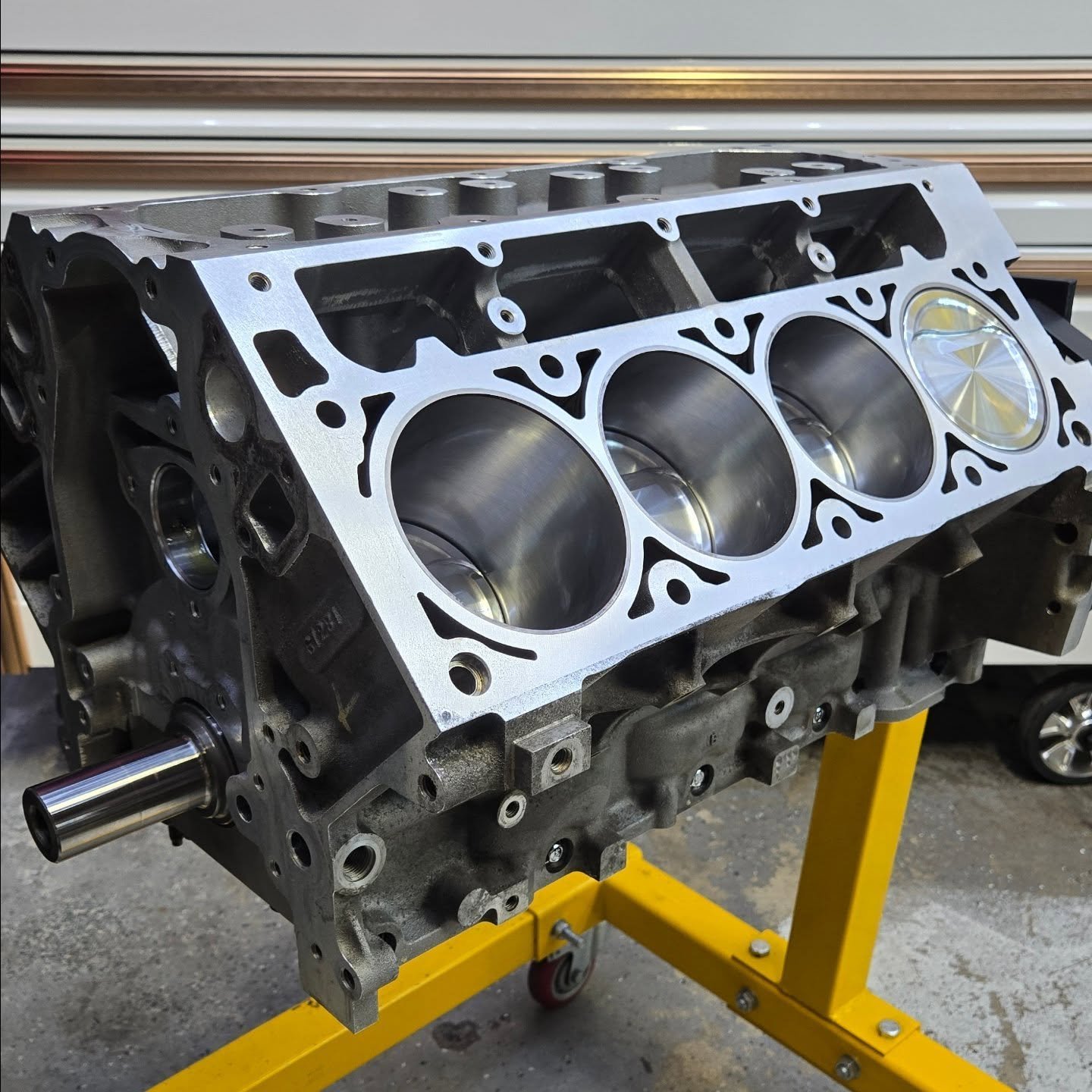 Doug's fully forged LS3 stroker shortblock all ready to go for whichever project he puts it in! Doug has a fleet of like 30 LS cars and most of them are boosted. Everyone should be like Doug. 🤘
.
#enginebuilding #enginebuild #enginebuilder #machinew