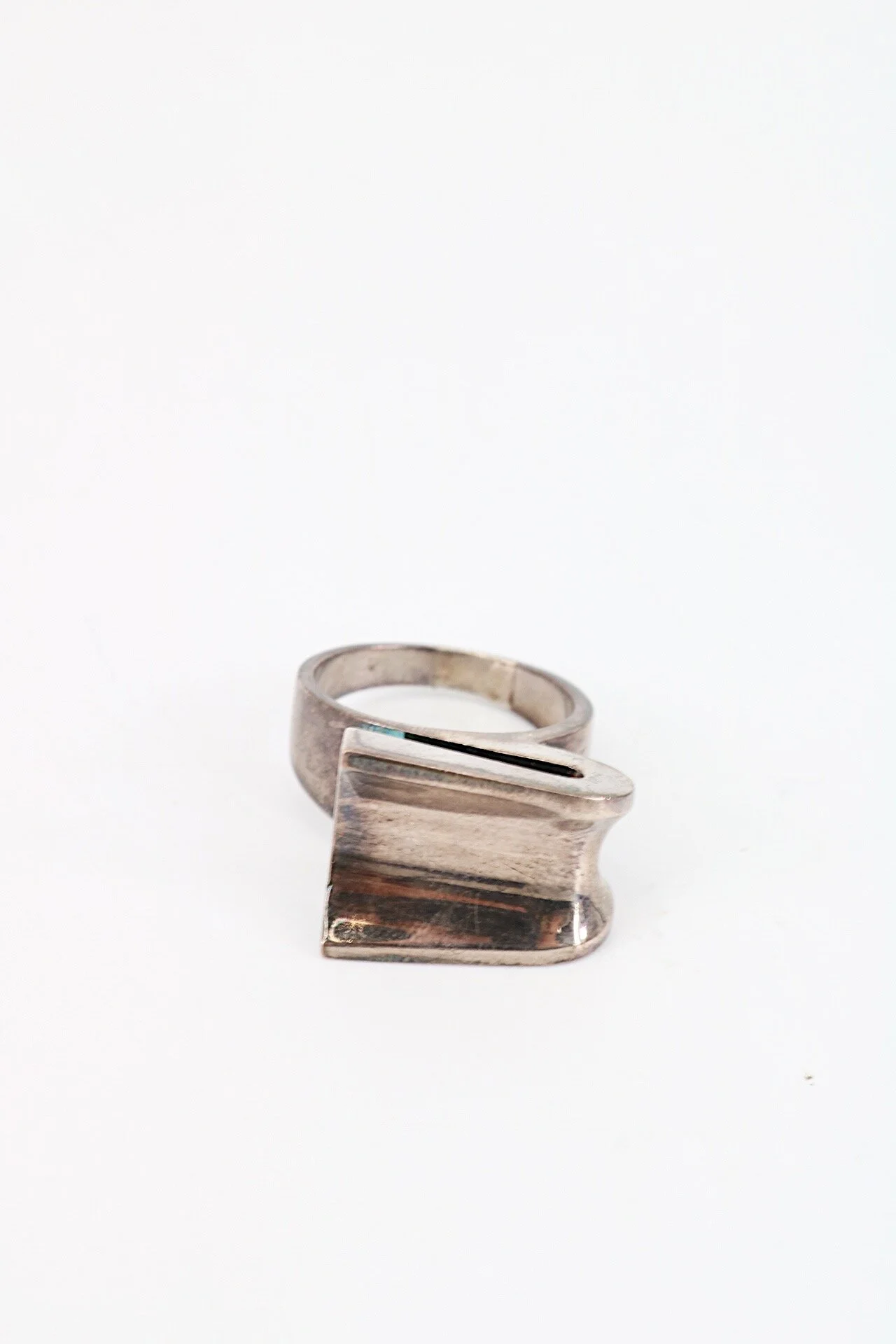 DD96C1C1-CA39-459B-9474-BB73C6582990