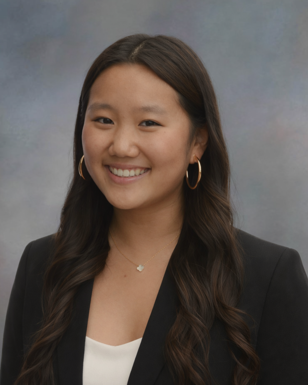 Lauren Kim (she/her)  
Hometown: Princeton Junction, NJ
  
Interests: Pinterest, Lorde, Sunsets, Crafts, Brooklyn 99, Trying beverages  
School: College of Arts and Sciences  
Graduation Year: 2029  
Major: Economics and Sociology   
Professional Int