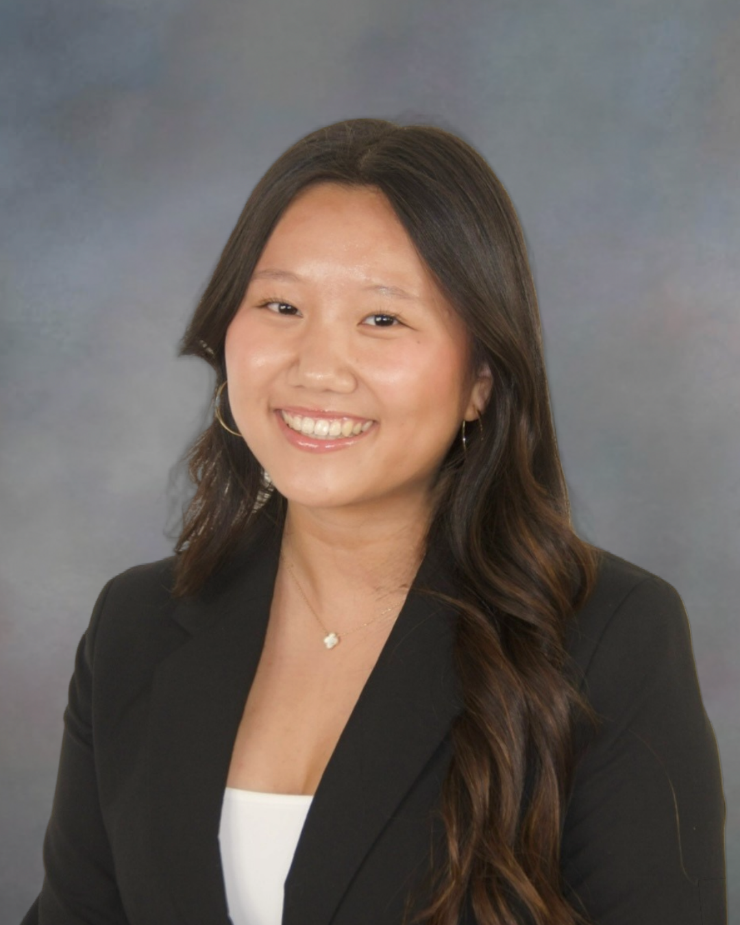 Lauren Kim (she/her)  
Hometown: Princeton Junction, NJ
  
Interests: True crime, Crafts, Hay Day, One Direction, Trying beverages  
School: College of Arts and Sciences  
Graduation Year: 2029  
Major: Urban Studies and Economics  
Professional Inte