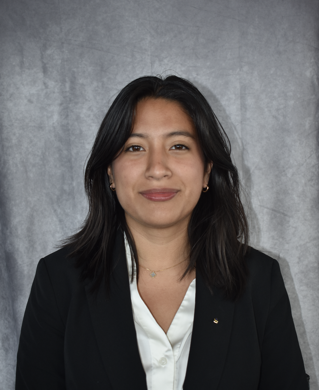 Camila Leon Bolivar (she/her)  
Hometown: Rye, NY
  
Interests: Going to Concerts, Thrifting, Letterbox, Soccer, Chai, Tennis
  
School: College of Arts and Sciences  
Graduation Year: 2028  
Major: Art History   
Minor: Chemistry, Fine Arts
Professi