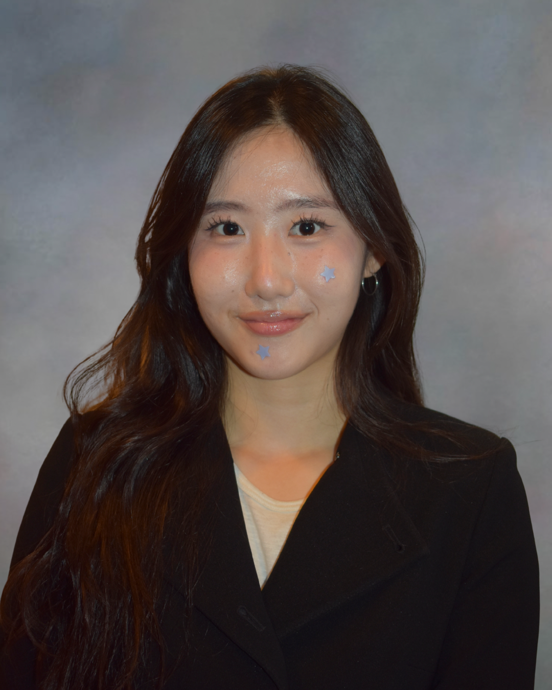 Jungmeen Lee (she/her)  
Hometown: Seoul, South Korea
  
Interests: Fashion, Dance, Hotpot, Açaí bowl/shaved ice/smoothies, cooking/baking, side questing in cities, camping, fruit  
School: Wharton  
Graduation Year: 2029  
Major: Finance and AI for 