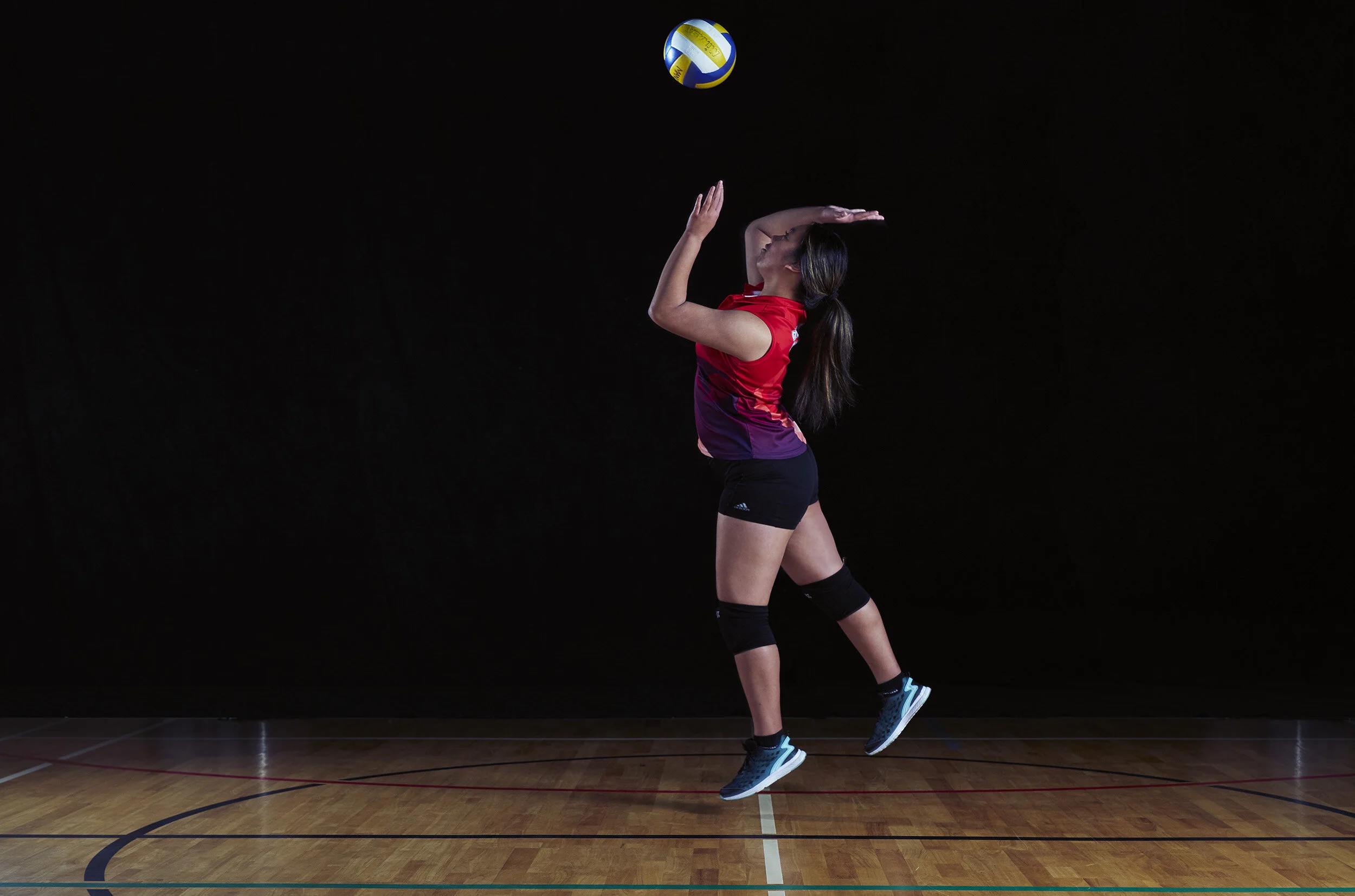 Girl Volleybal_moreBall.jpg