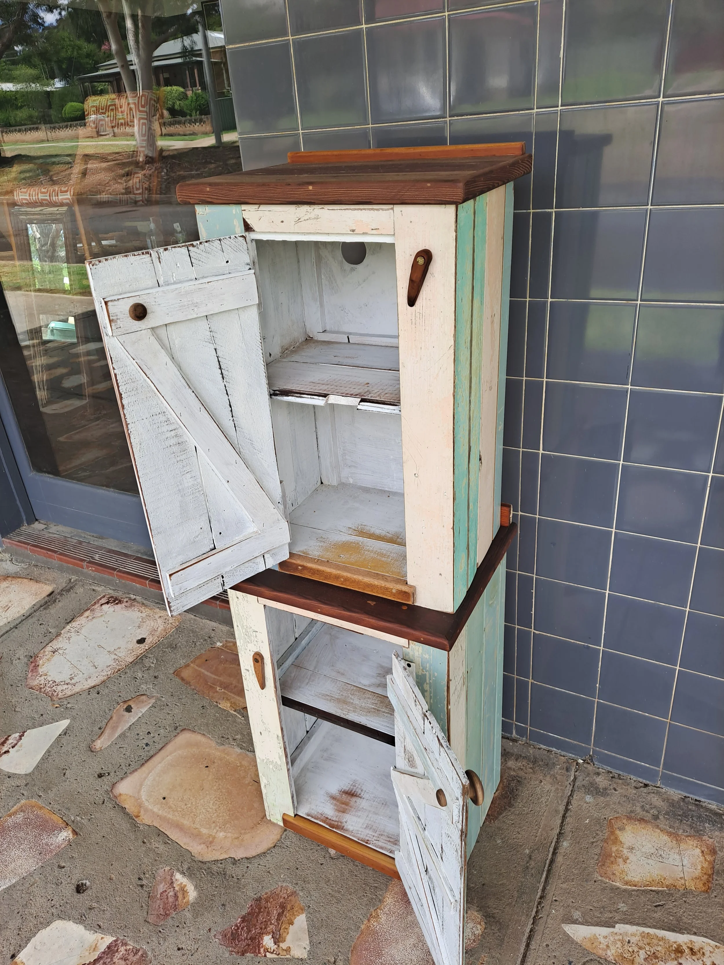 Bobbie and Arthur reveal their insides