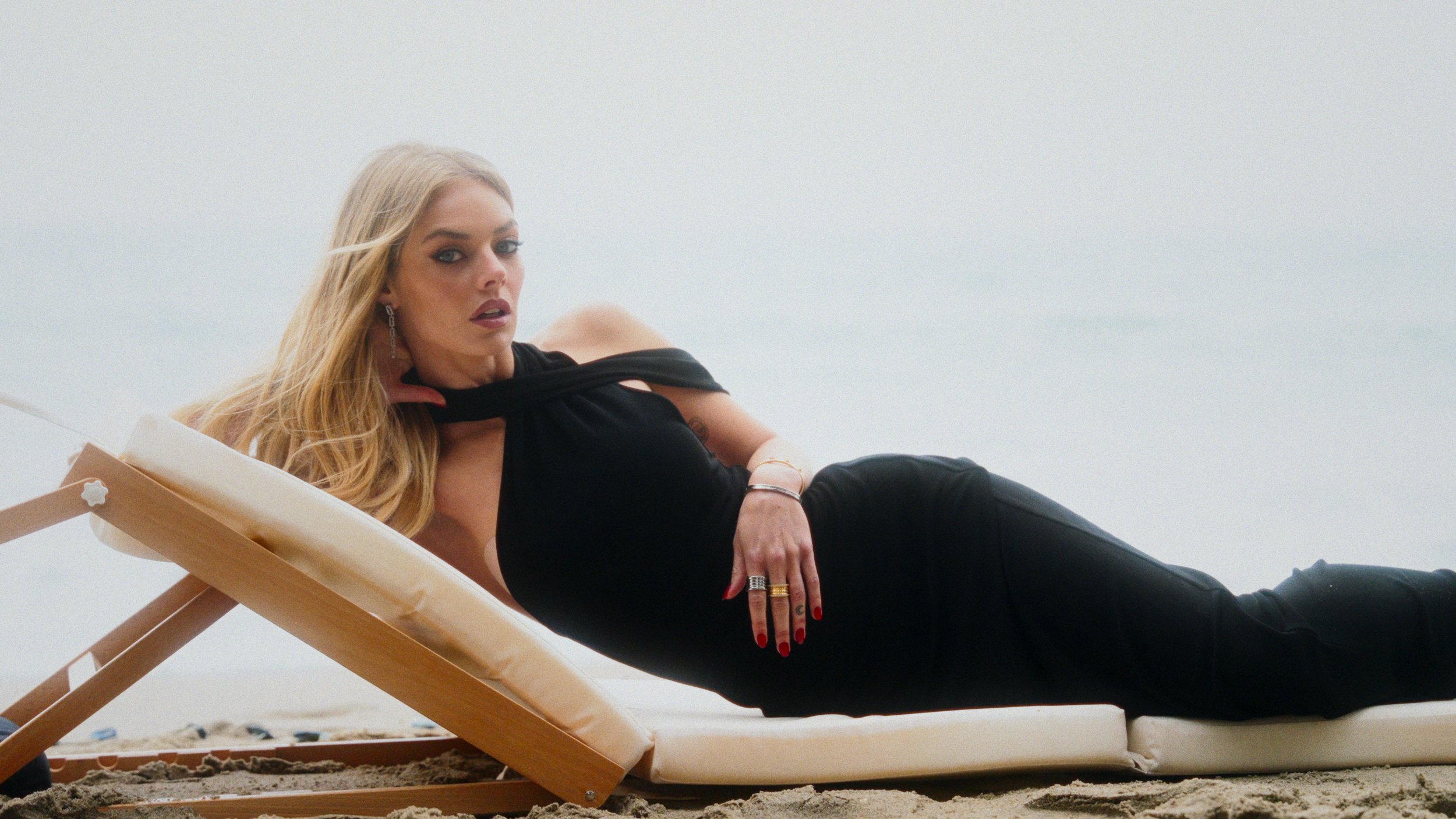 Modern Luxury - Samara Weaving