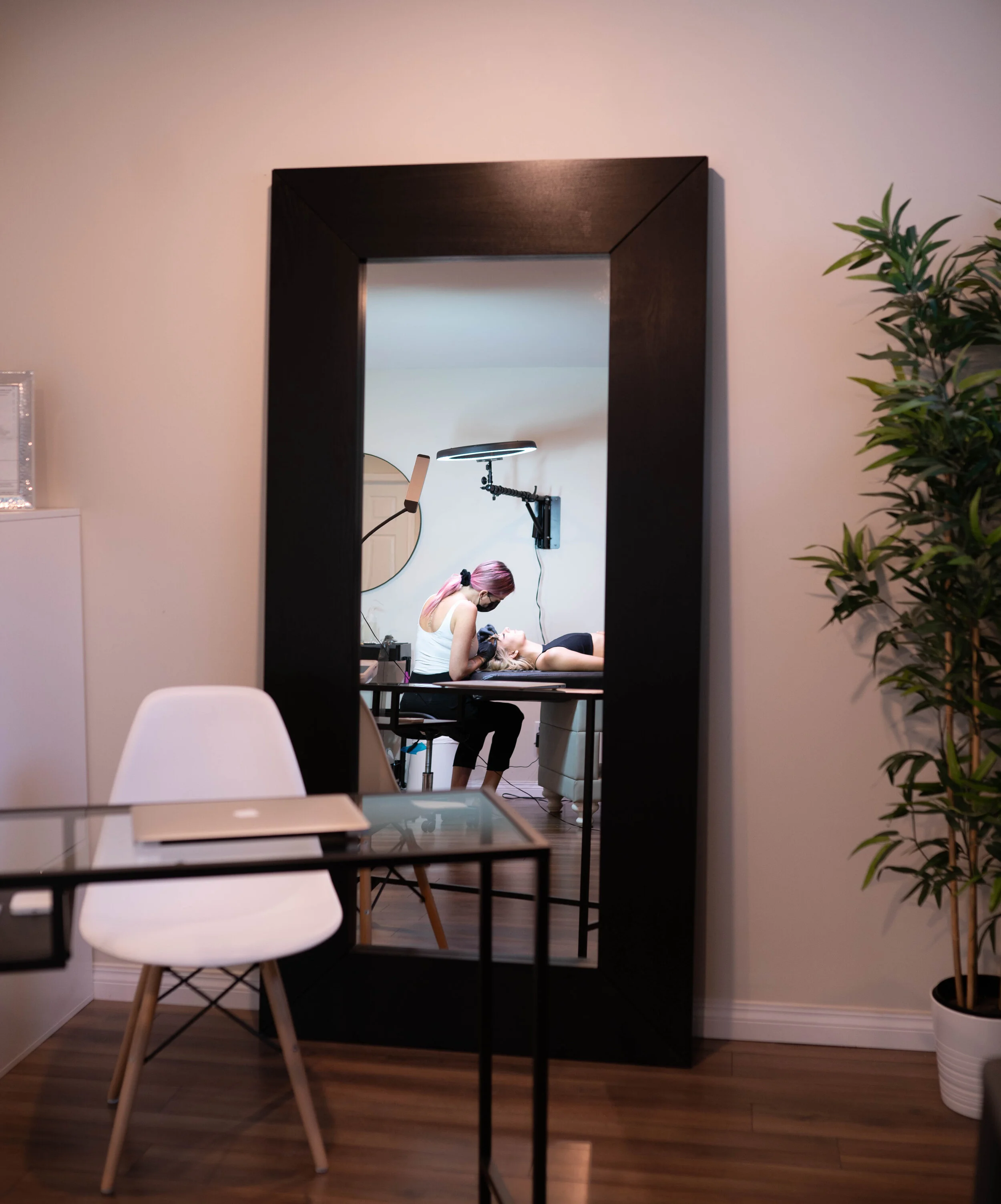 PS BEAUTY  X  BELIIZABETH  X  FEMALE CEO