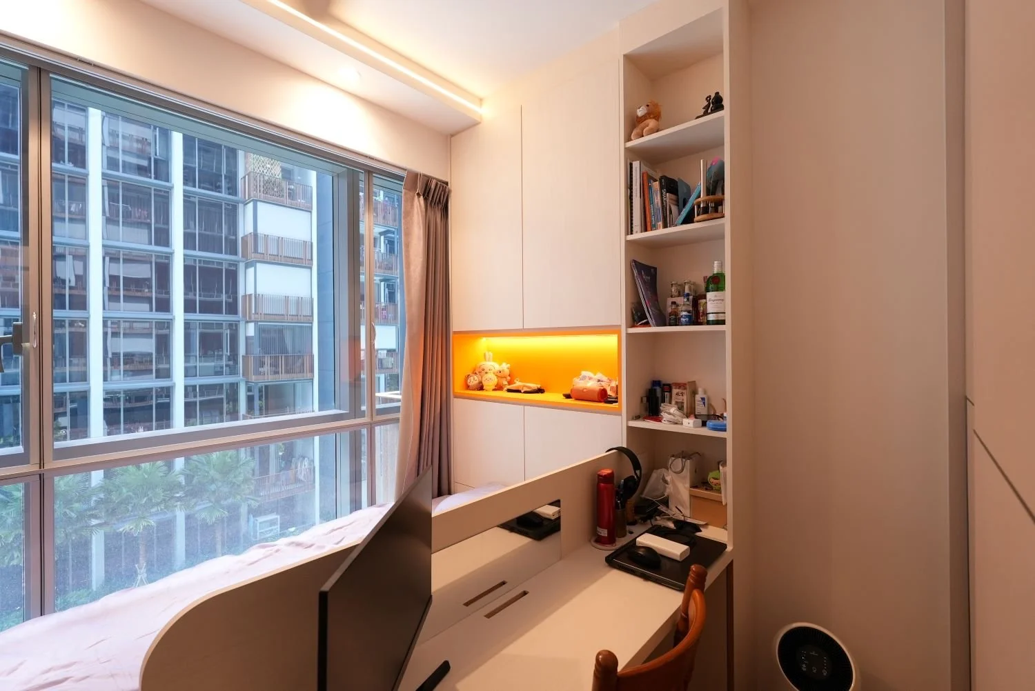 Yishun Close 3 Bedder condo study room with custom desk
