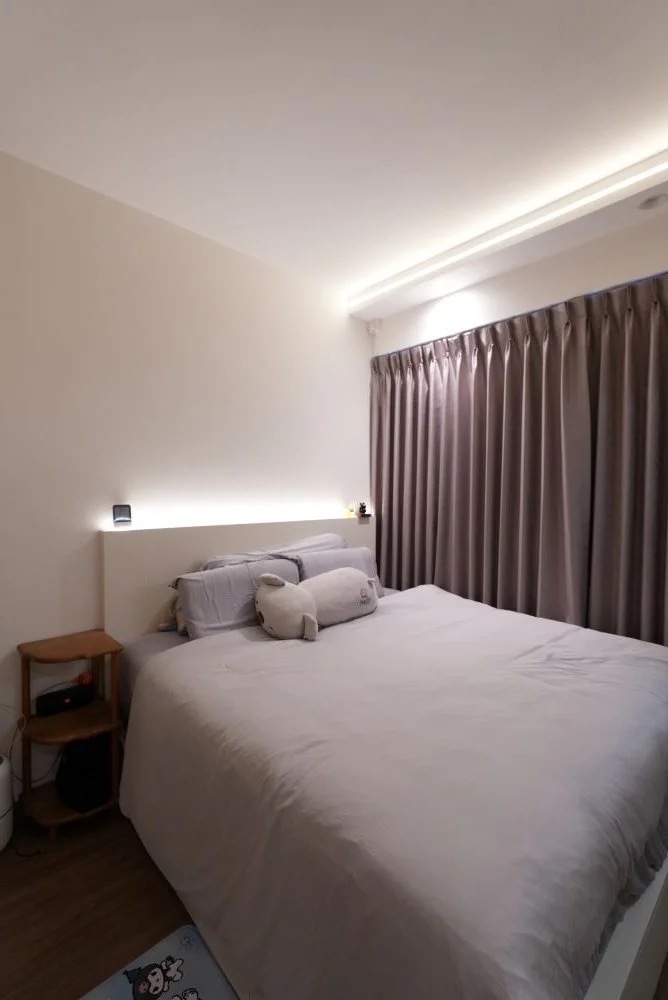 Yishun Close New Condo 3 Bedder modern master bedroom interior