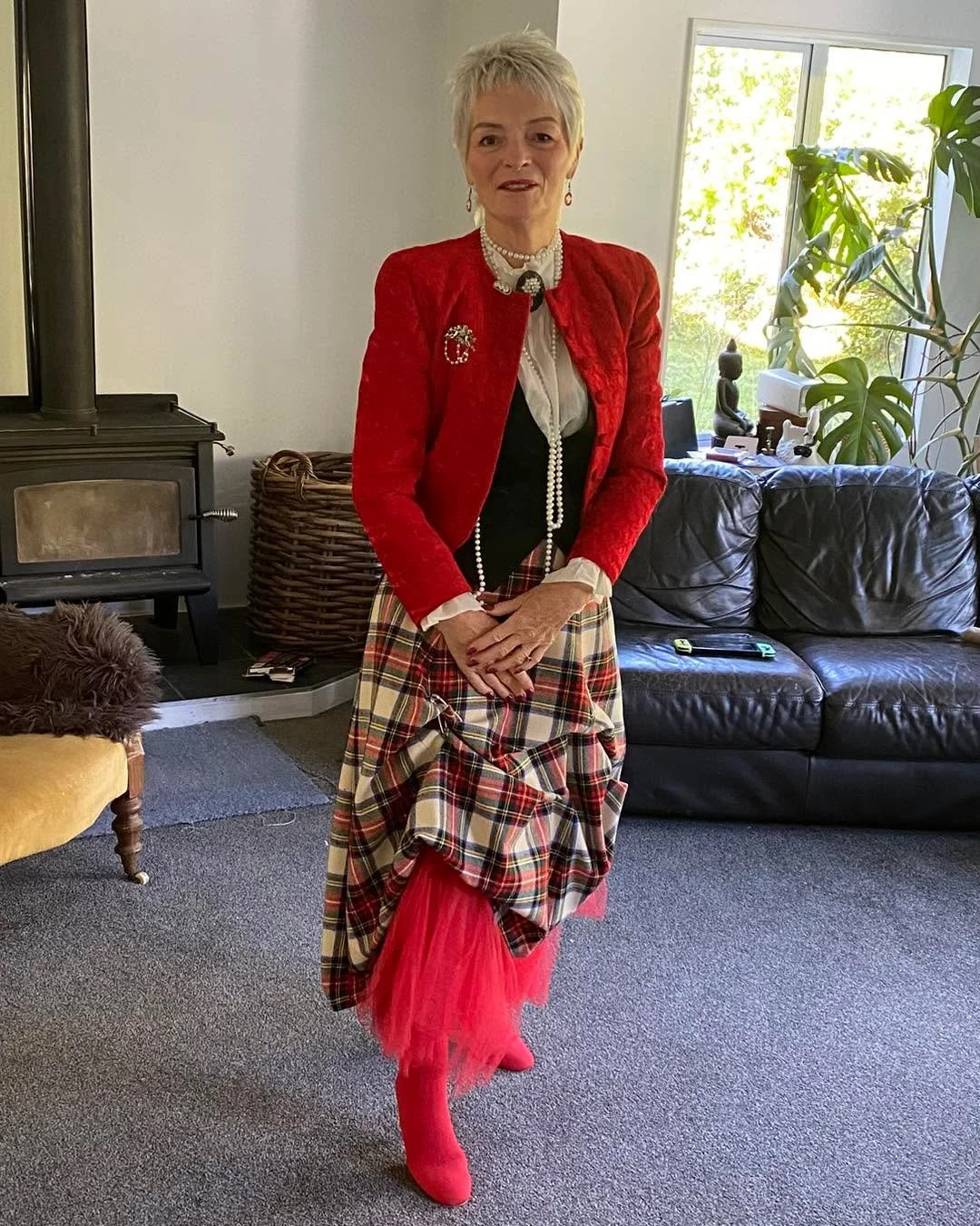 Vivienne Westwood vibes&hellip;. Off to Wellington for the exhibition of her jewellery. So excited. Everything in my outfit is thrifted. 

Self expression at its best. #thrifted #stylist #ootdfashion