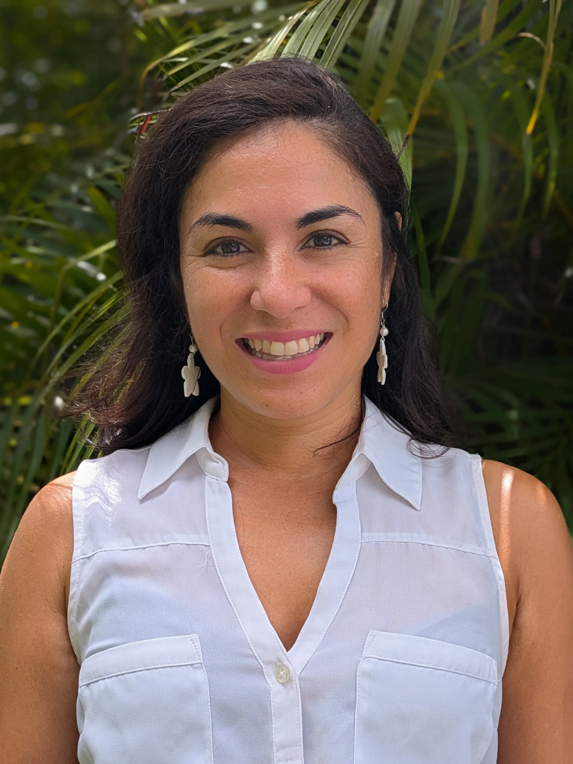 Portrait of therapist Lilia Ramil in Honolulu