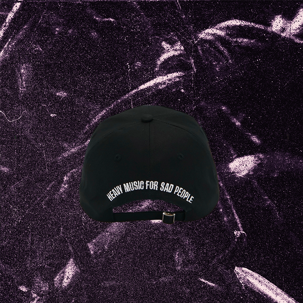 dad hat back lilla baggrund.png