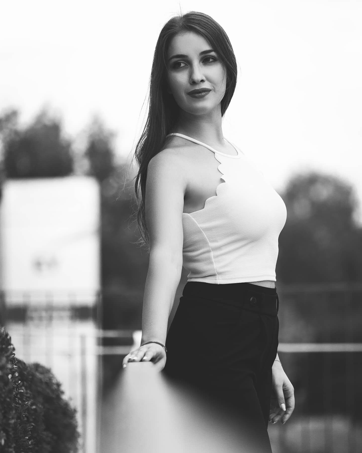 Model: @bella5_.xx._ 
Captured with #sonya7iii