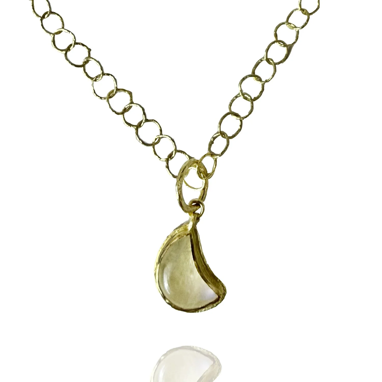 6600 Delicate on moonstone.jpg