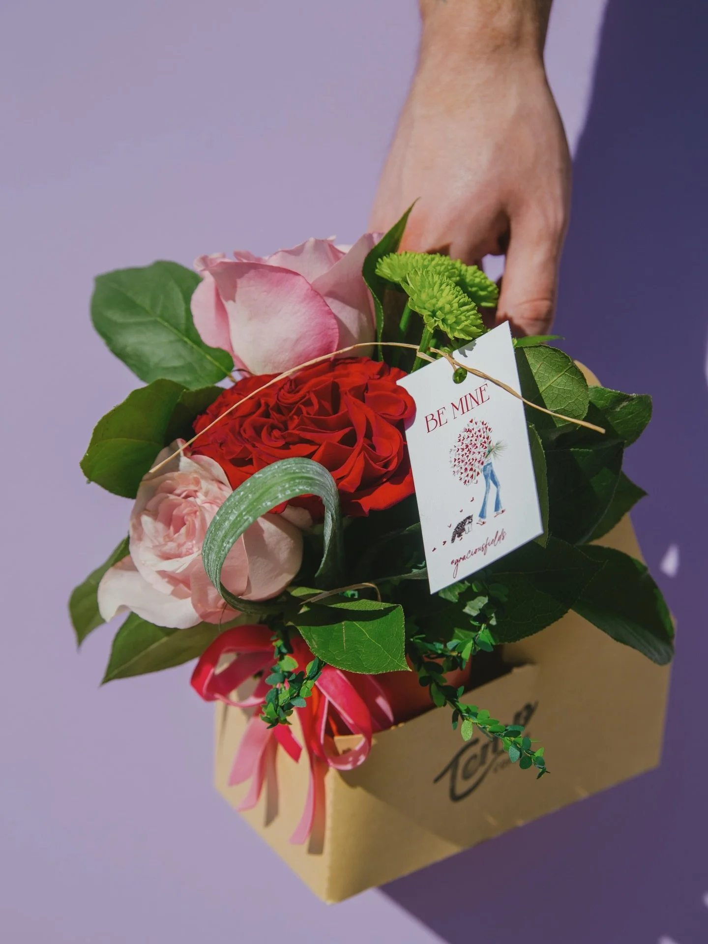 Love is brewing and blooming 💐☕️ We&rsquo;ve teamed up with Gracious Fields again for Valentine&rsquo;s Day!

💘 Pickup Feb 13&ndash;14 at our Leesburg Location 
💘 $30 | Any medium latte (hot, iced, or frozen) + a local bouquet

Pre-orders availabl