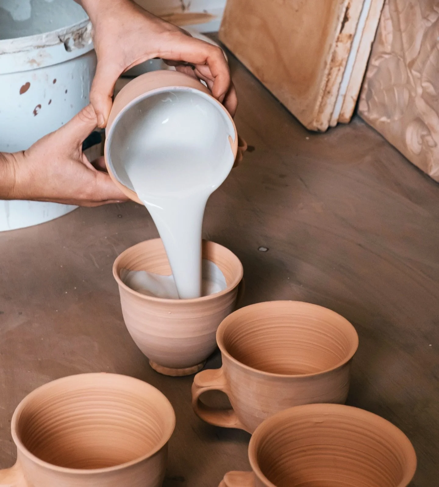 I&rsquo;ve been on a throwing marathon in the last week, making enough mugs to fill the kiln. The weeks are flying by - only FOUR more Saturdays until my first Christmas market! Eek!
I&rsquo;m not sure I&rsquo;ll be able to throw another batch of mug
