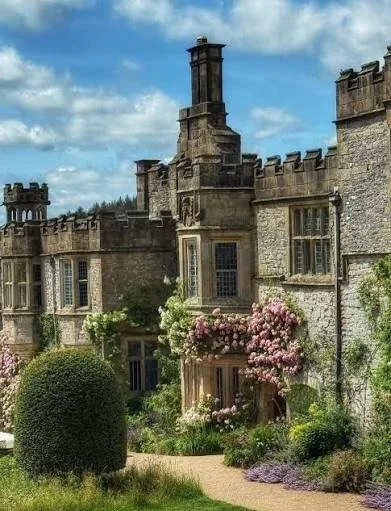 It&rsquo;s this week, guys! I head up on an adventure this week to @haddonmercatum for their final week of the Christmas Market! I&rsquo;ve been looking forward to this all year! I have lots of mugs, a great display planned and all the little bits yo