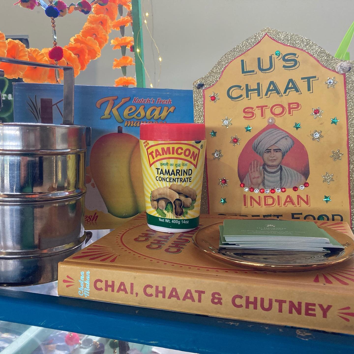 Snack attack in Slane at LU&rsquo;S CHAAT stall
@rockfarmslane @glasgow_diaz .
Thursday 11-4 
More spicy 🌶 delights as well as soothing , heart warming ginger &amp; turmeric broth served with sticky rice .  Guaranteed to make you GLOW ☀️😊☀️😊☀️
See