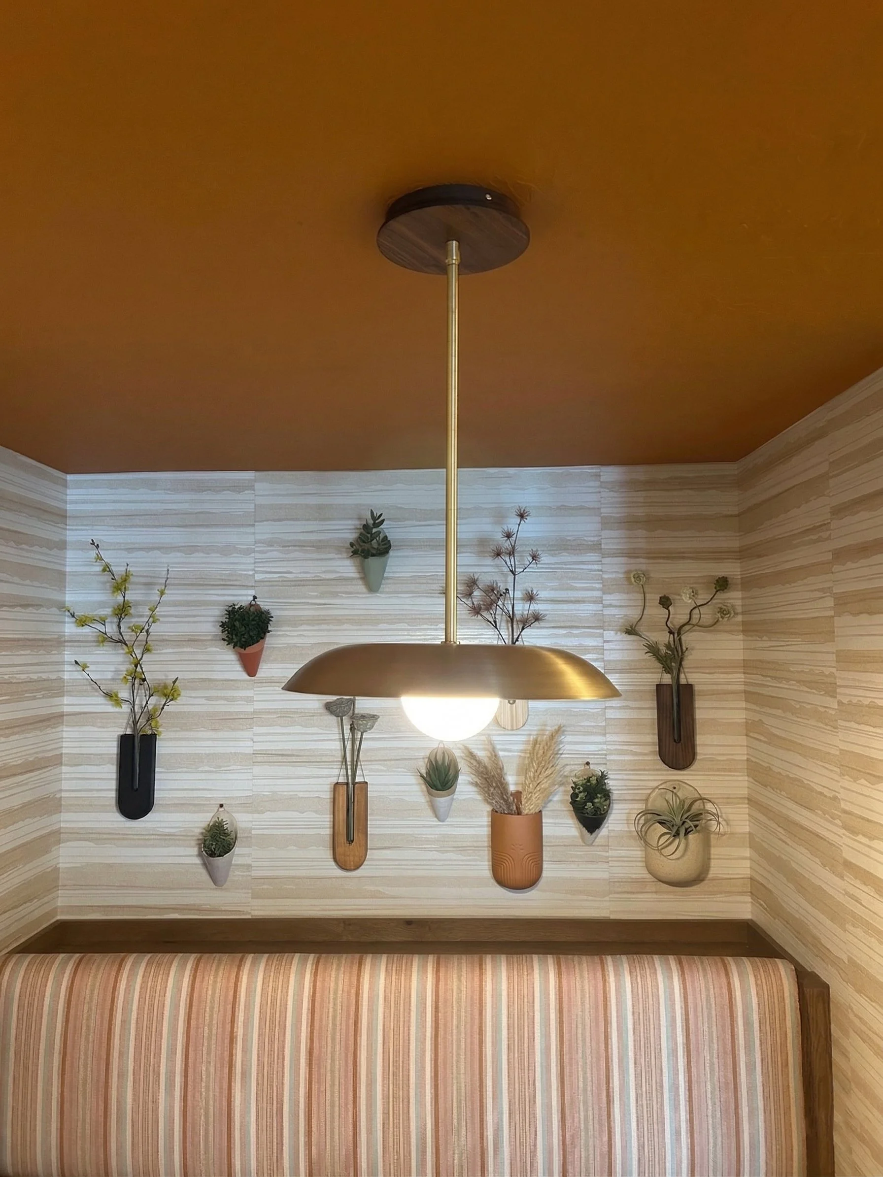 Ocean View Resort - Banquette nook