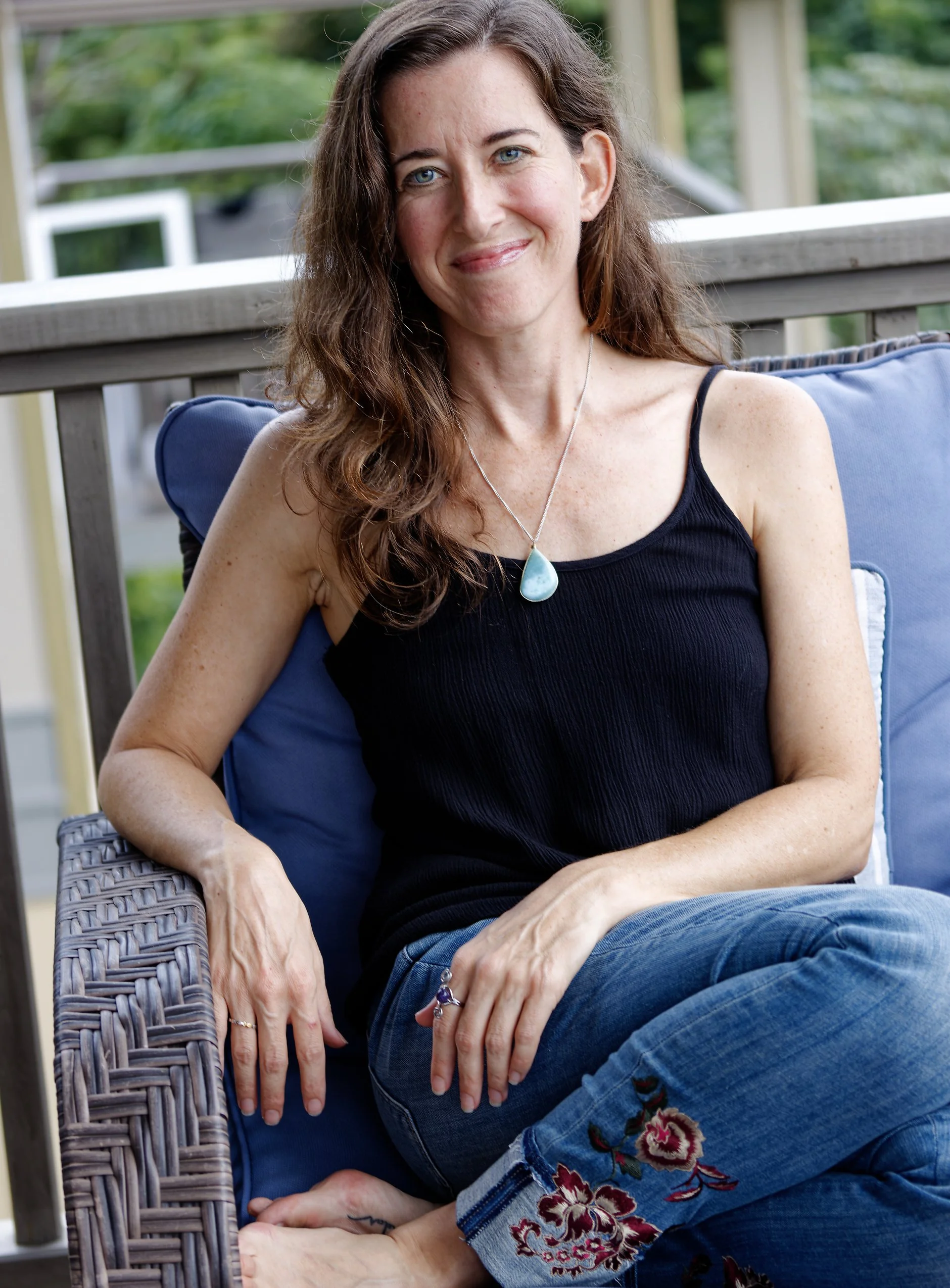 About — Laura Livingston