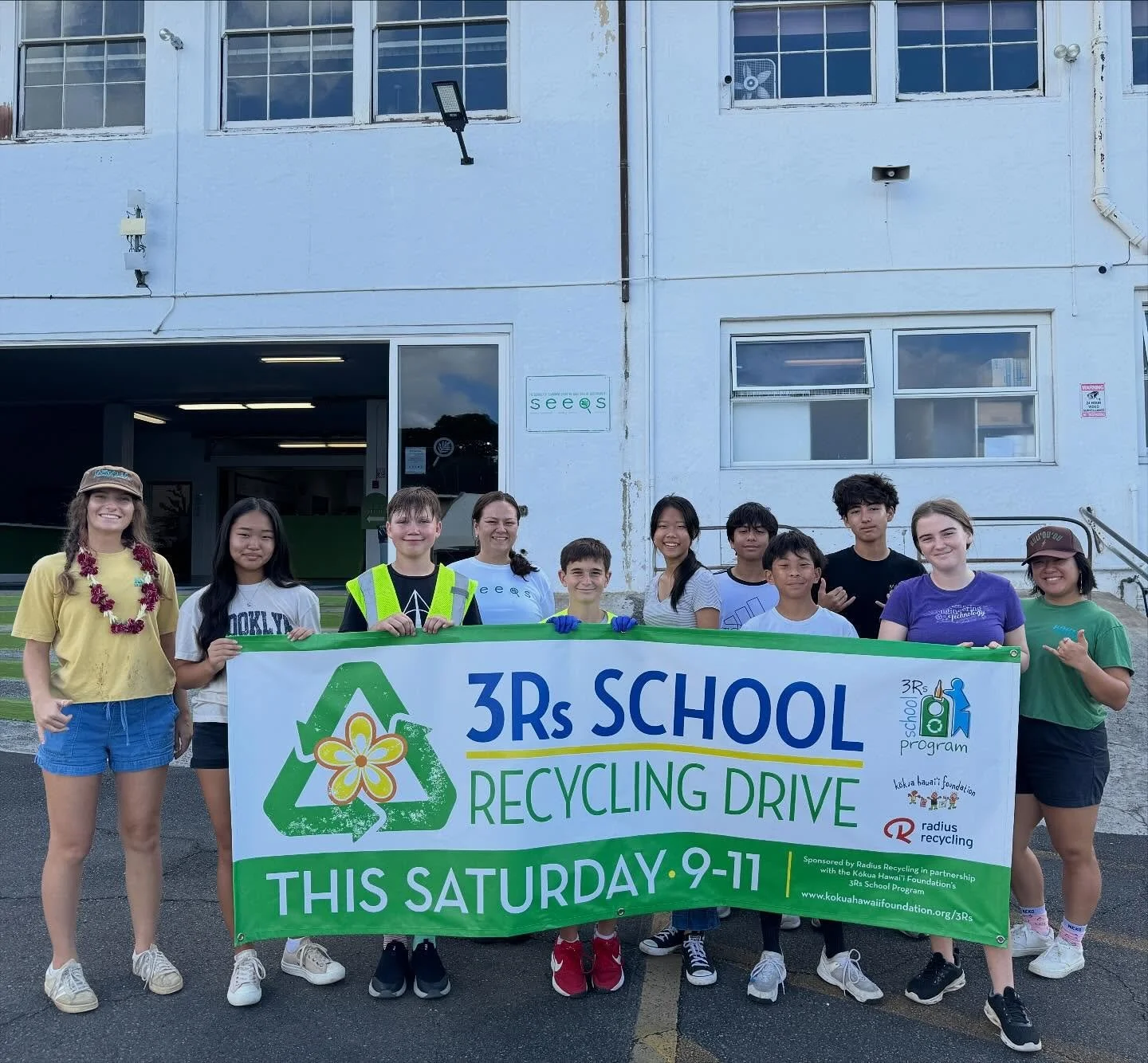 This past Saturday, SEEQS partnered with the Kōkua Hawaiʻi Foundation (@kokuahawaiifoundation) to host a 3Rs Recycling Drive on campus! ♻️

Mahalo to everyone who stopped by to drop off recyclables and help care for our planet &mdash; and a huge shou