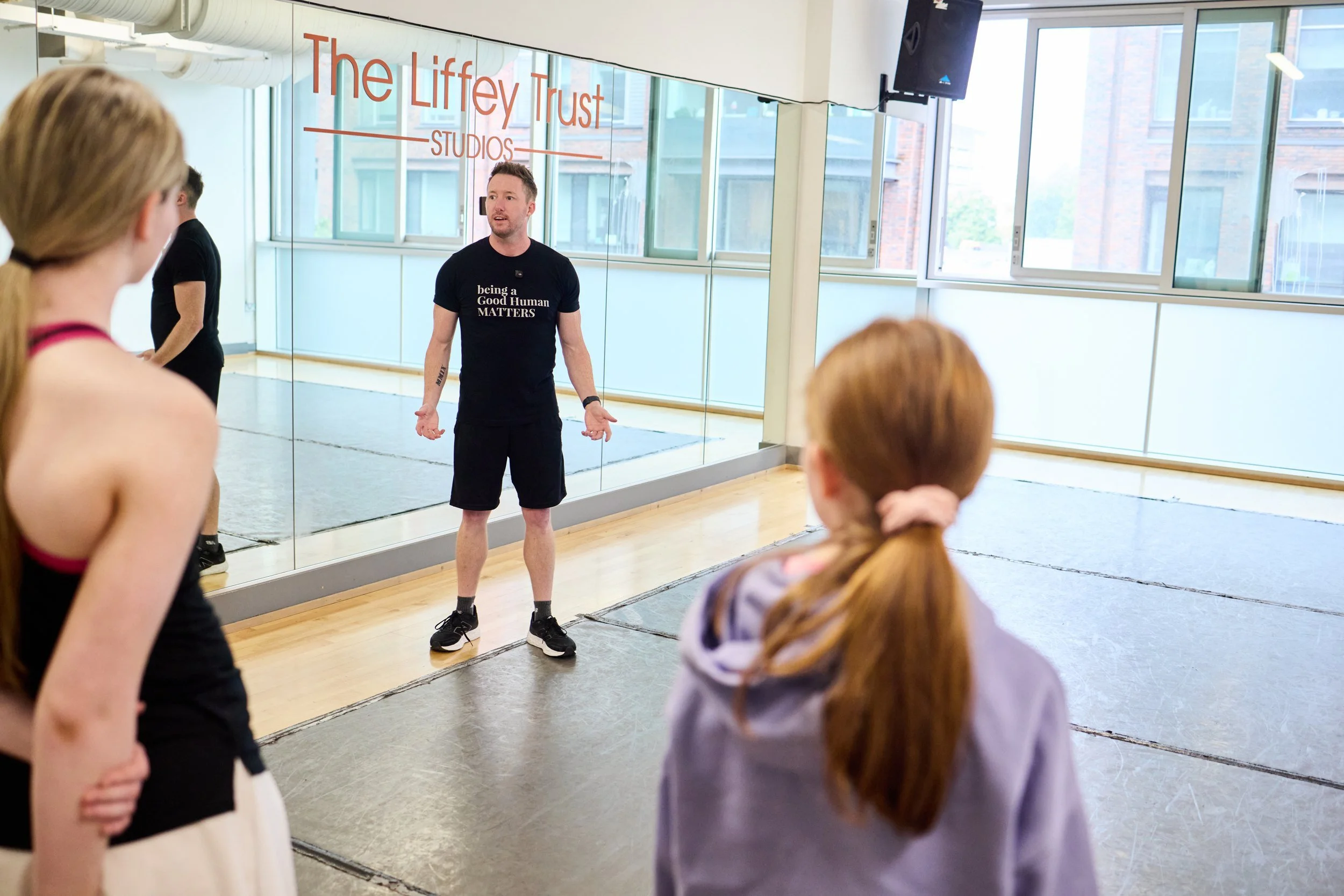 Scott Doherty teaching a mindset workshop to a class of dancers at Liffey Trust Studios