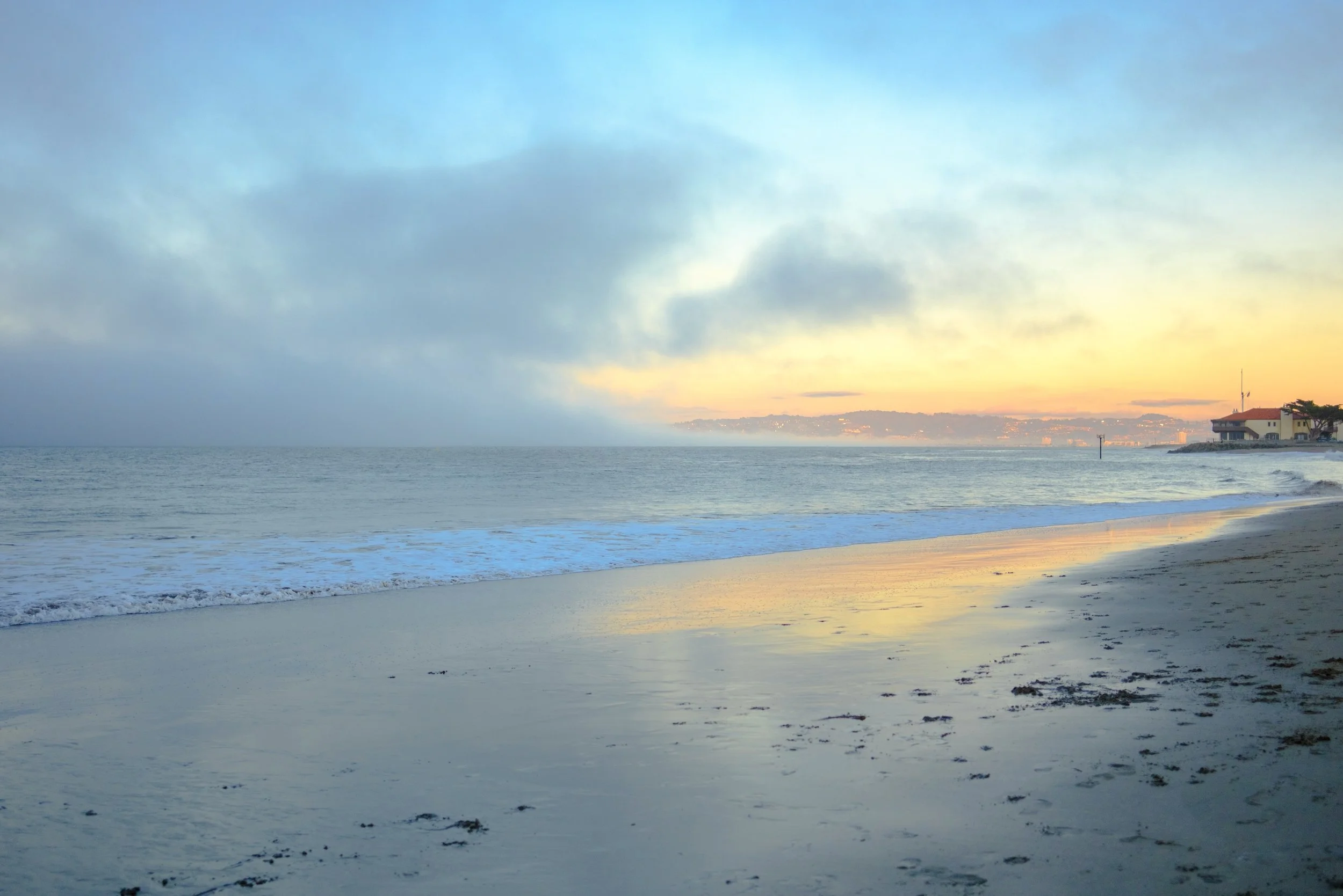 complementary sun-kissed angle of the same empty, misty beach 🌫️🌊🌅

#sunset #beachvibes #sunsetphotography #landscape #sanfranciscophotographer