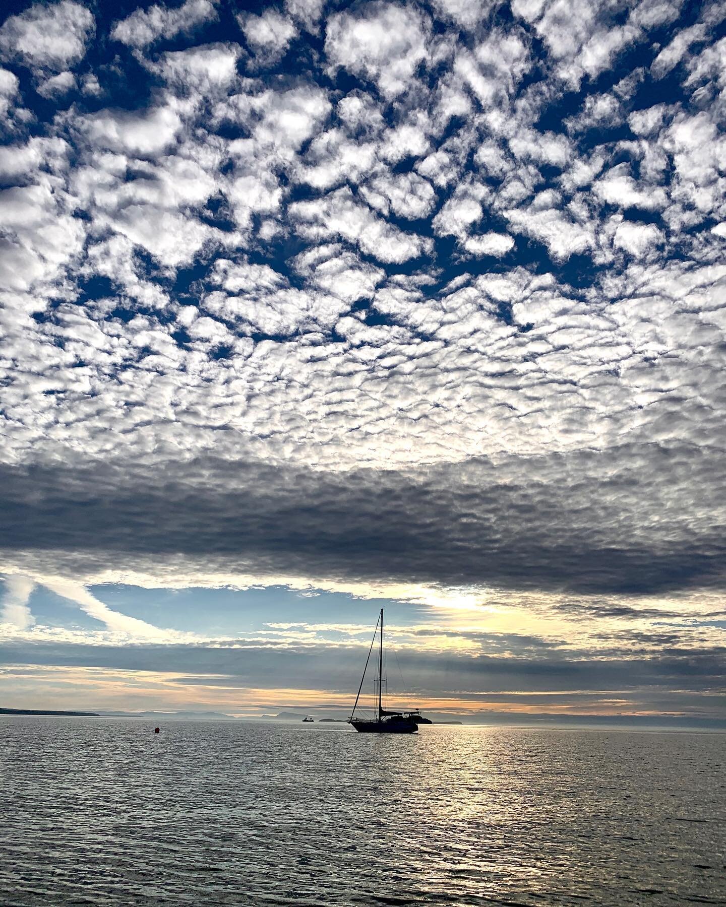A fun shot from earlier this summer⛵️ ⛵️⛵️

#nature #photography #clouds #pnw #pacificnorthwest #naturephotography #love #travel #lummiisland #landscape #beautiful #naturelovers #art #photo #wildlife #travelphotography #life #beauty #summer #adventur