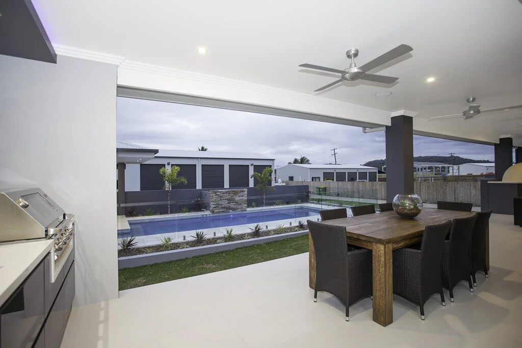 Settlers Rear Exterior.jpg