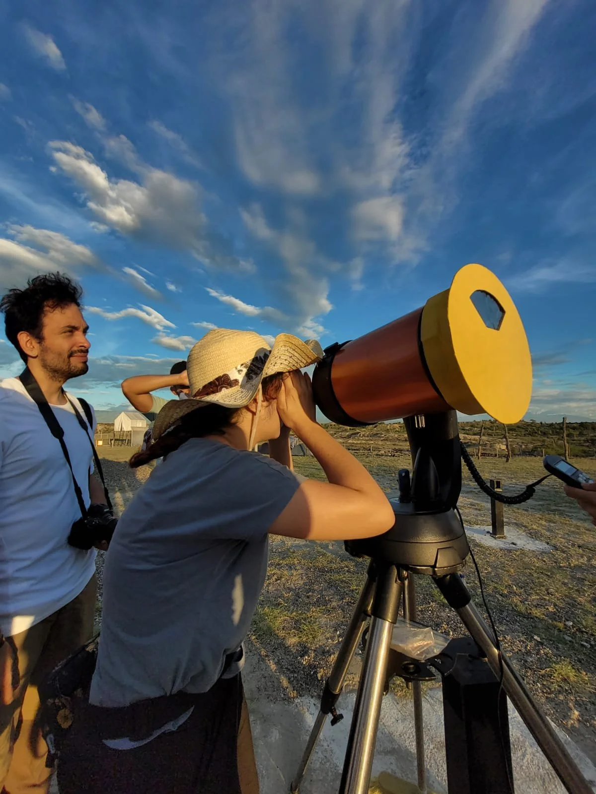 S&iacute; eres un apasionado por la luna y las estrellas te tenemos una super recomendaci&oacute;n para julio del 4 al 7 🥳🔭🌔🪐✨

El Parque Explora y el Planetario de Medell&iacute;n te invita a uno de los mejores lugares de Colombia, el D𝗲𝘀𝗶𝗲?
