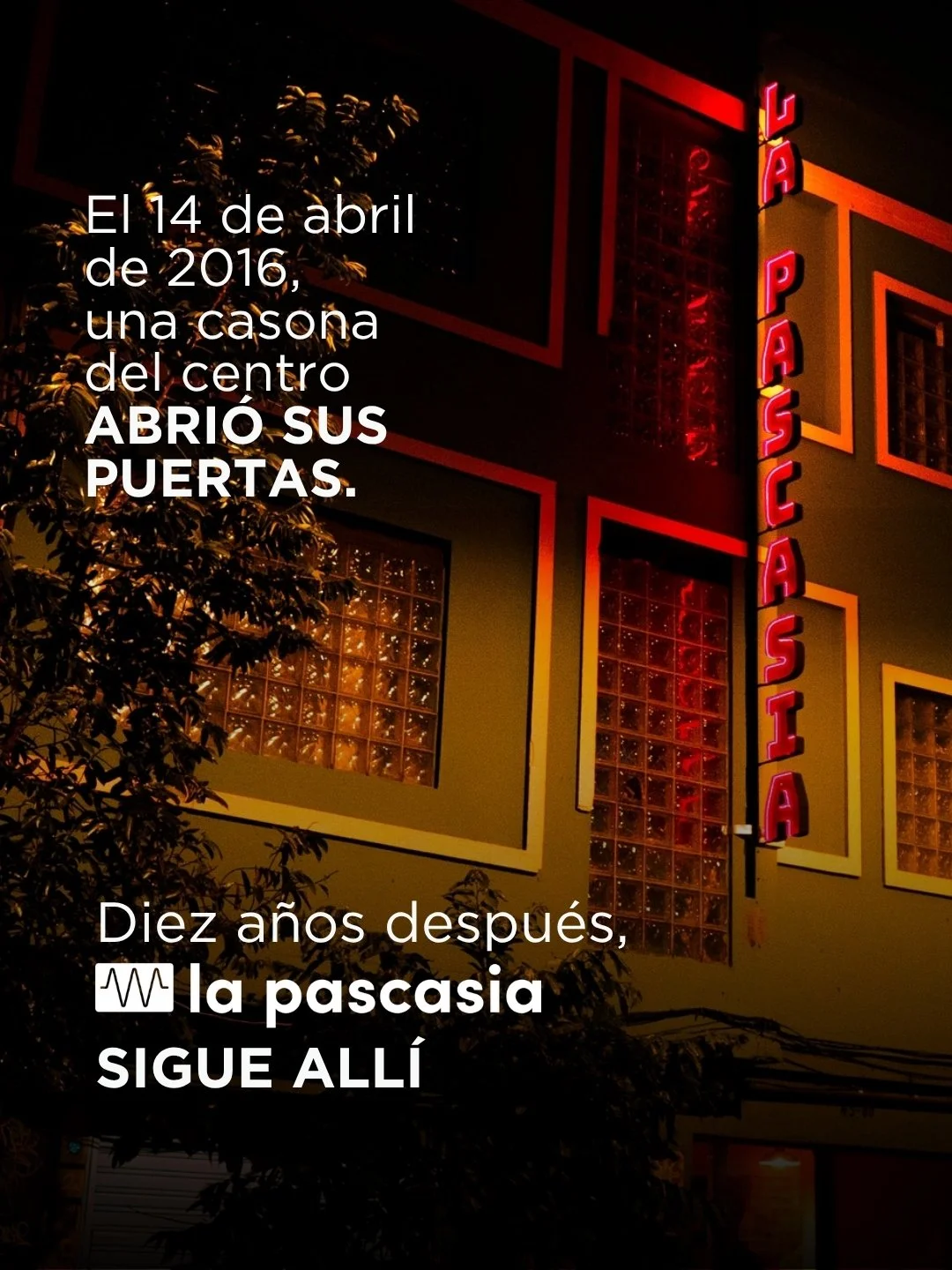 El 14 de abril de 2016, un grupo de m&uacute;sicos abri&oacute; las puertas de una casona del centro de Medell&iacute;n que sus due&ntilde;os se resist&iacute;an a vender por miedo a que la demolieran. 

Diez a&ntilde;os despu&eacute;s, La Pascasia s