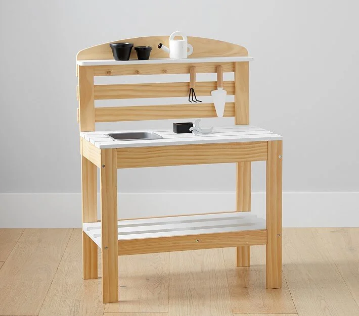 wooden-gardening-bench-o.jpeg