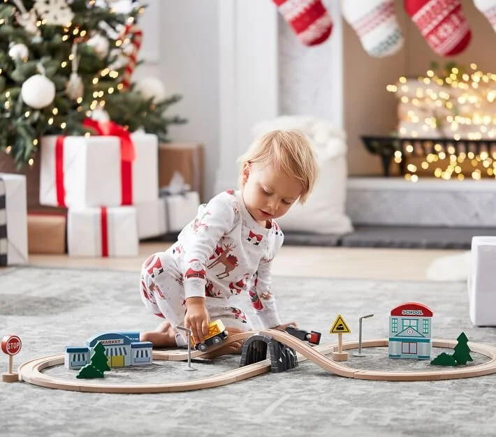 my-first-train-set-o.jpeg