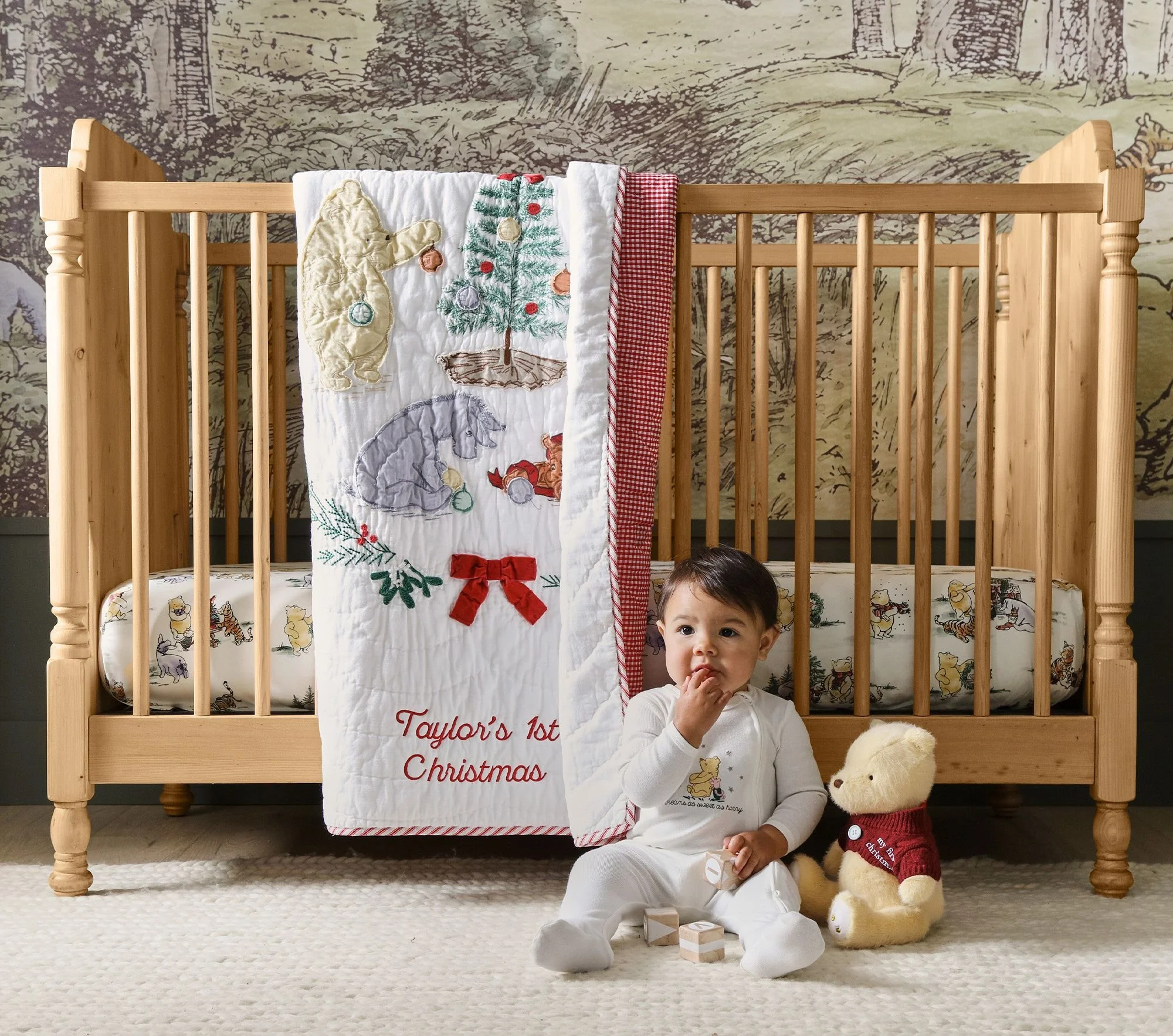 disneys-winnie-the-pooh-holiday-baby-quilt-xl.jpg