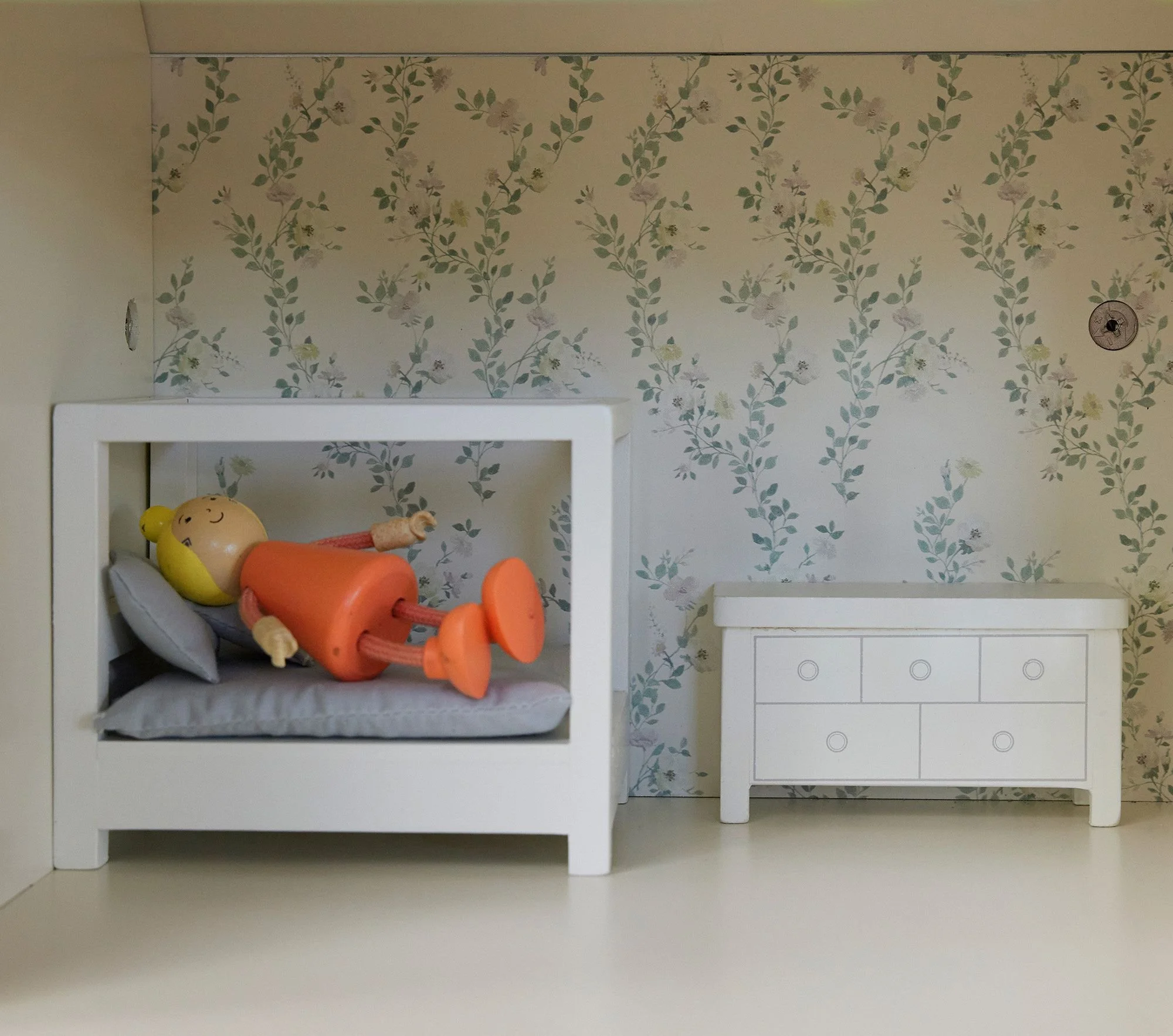 elmhurst-dollhouse-xl (2).jpg