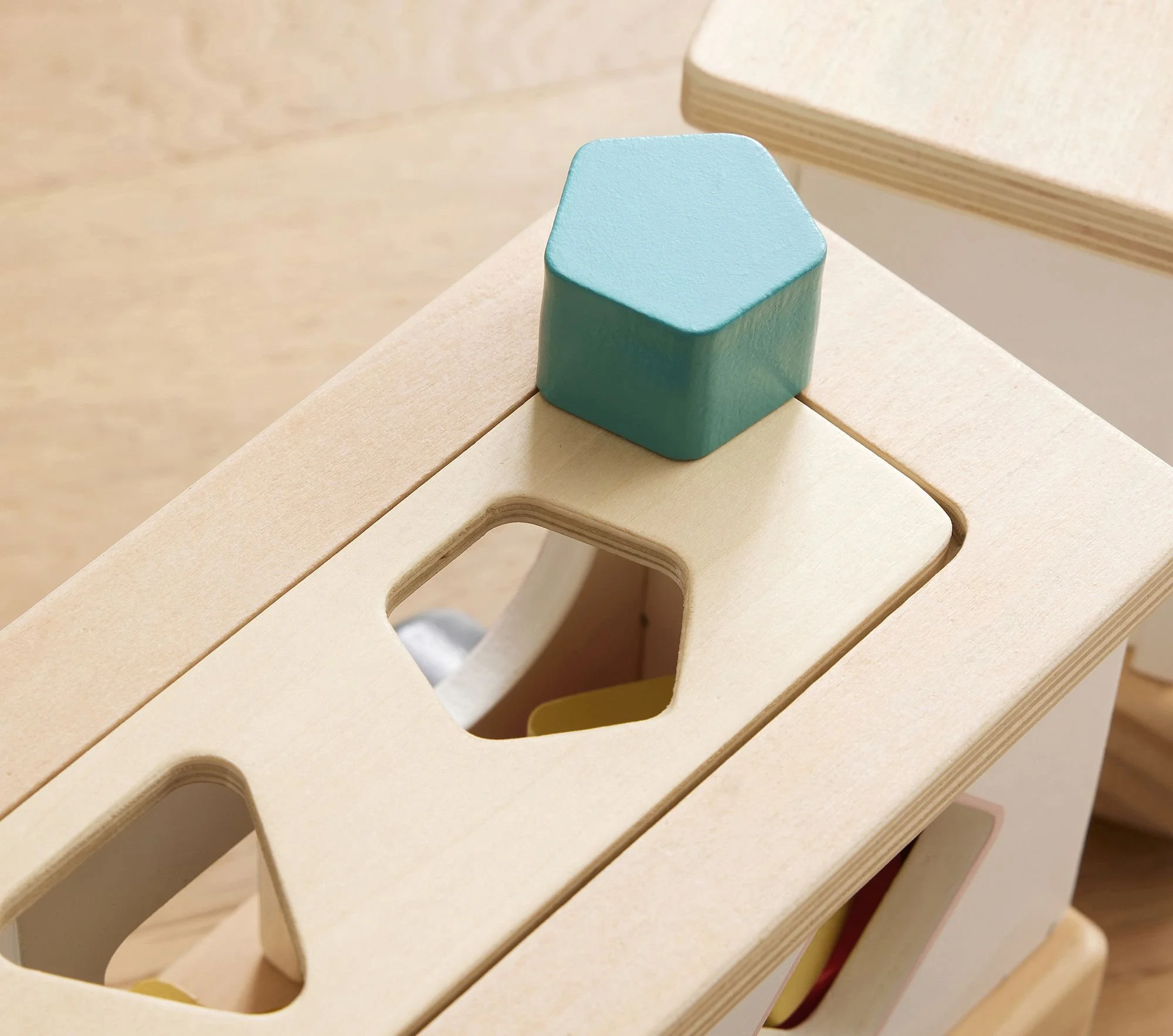 wooden-train-shape-sorter-pull-toy-1-xl.jpg