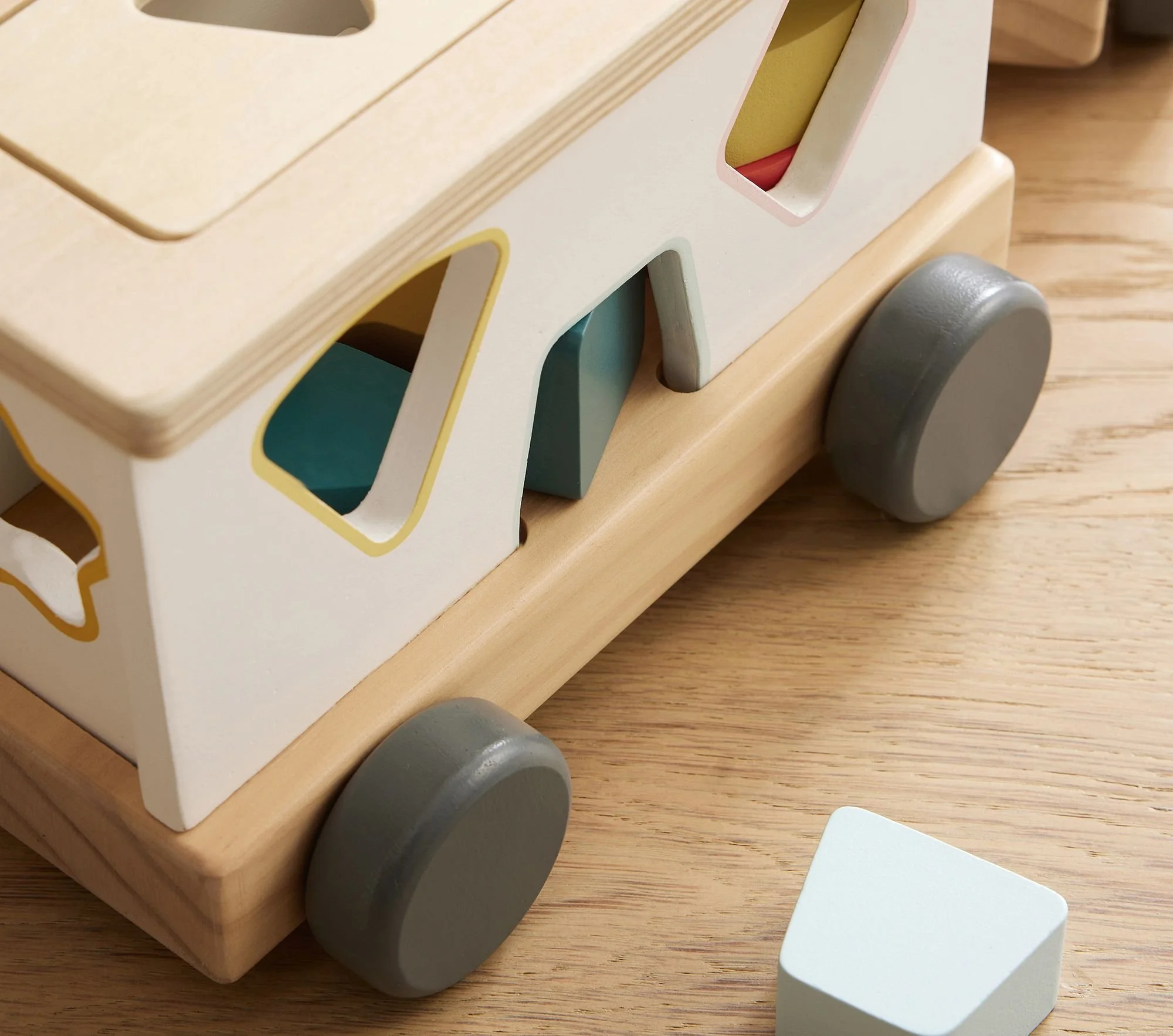wooden-train-shape-sorter-pull-toy-2-xl.jpg