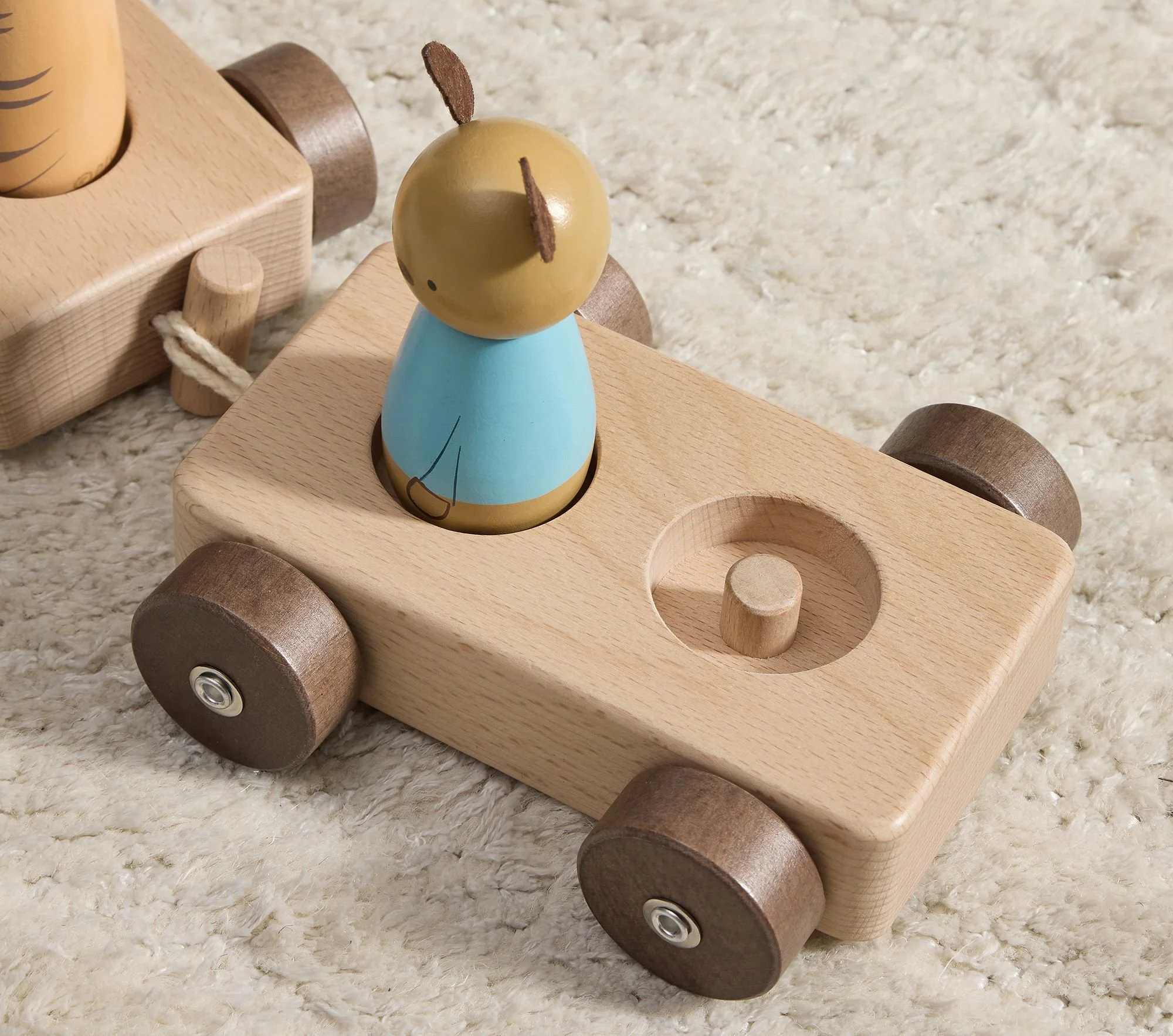 disneys-winnie-the-pooh-wooden-pull-toy-xl.jpg