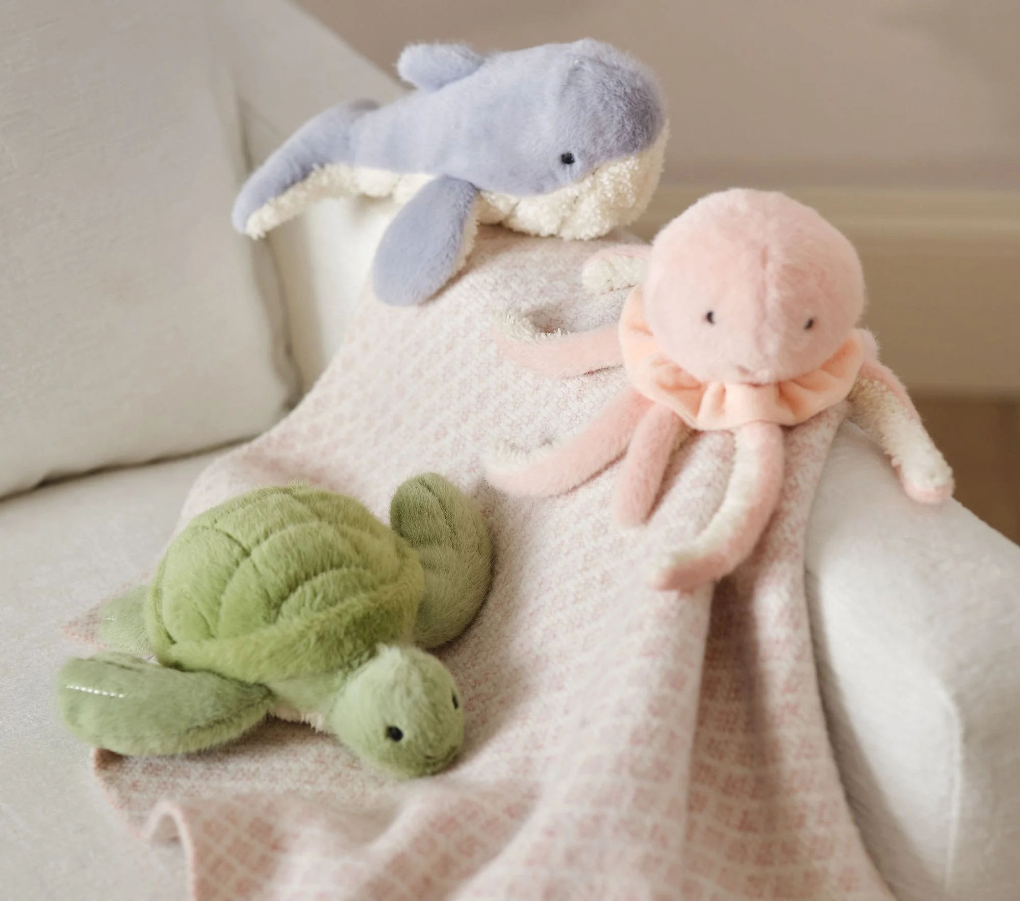 plush-diamond-knit-baby-blanket-2-xl (1).jpg