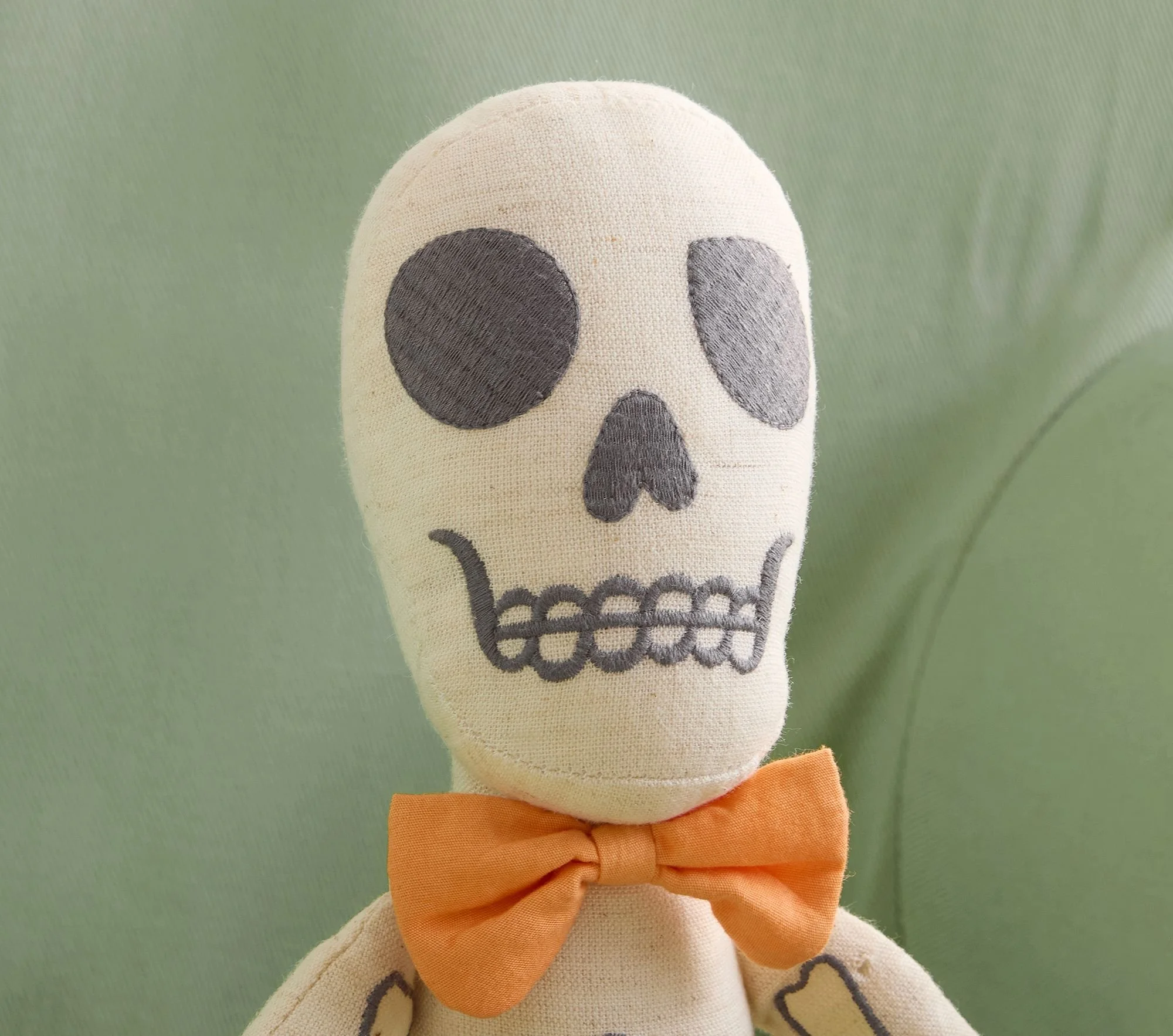 halloween-glow-in-the-dark-mr-bones-designer-doll-4-xl.jpg