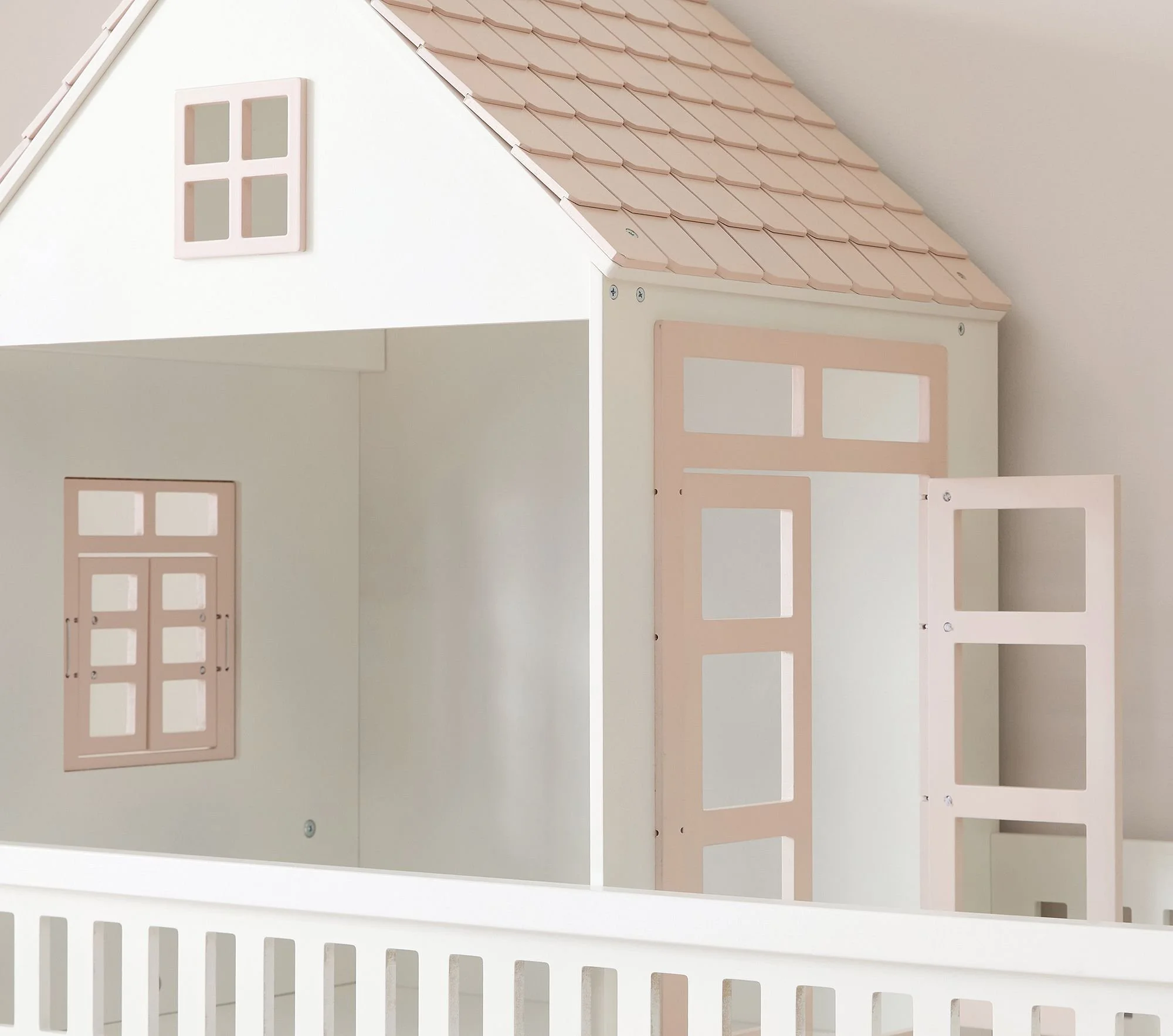 gotz-dollhouse-1-xl (1).jpg