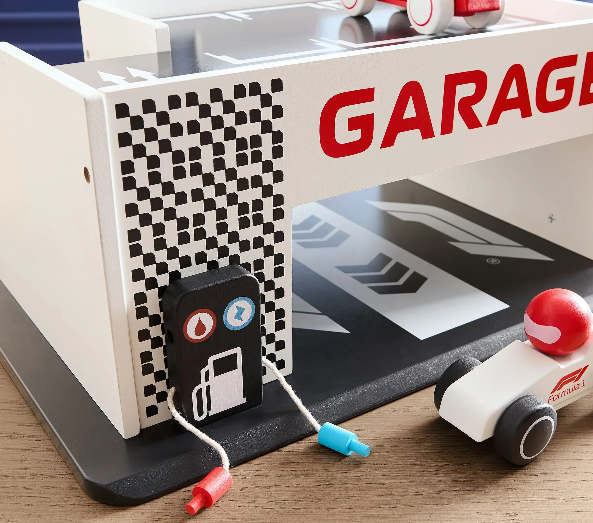 formula-1-race-car-pit-stop-station-xl (2).jpg
