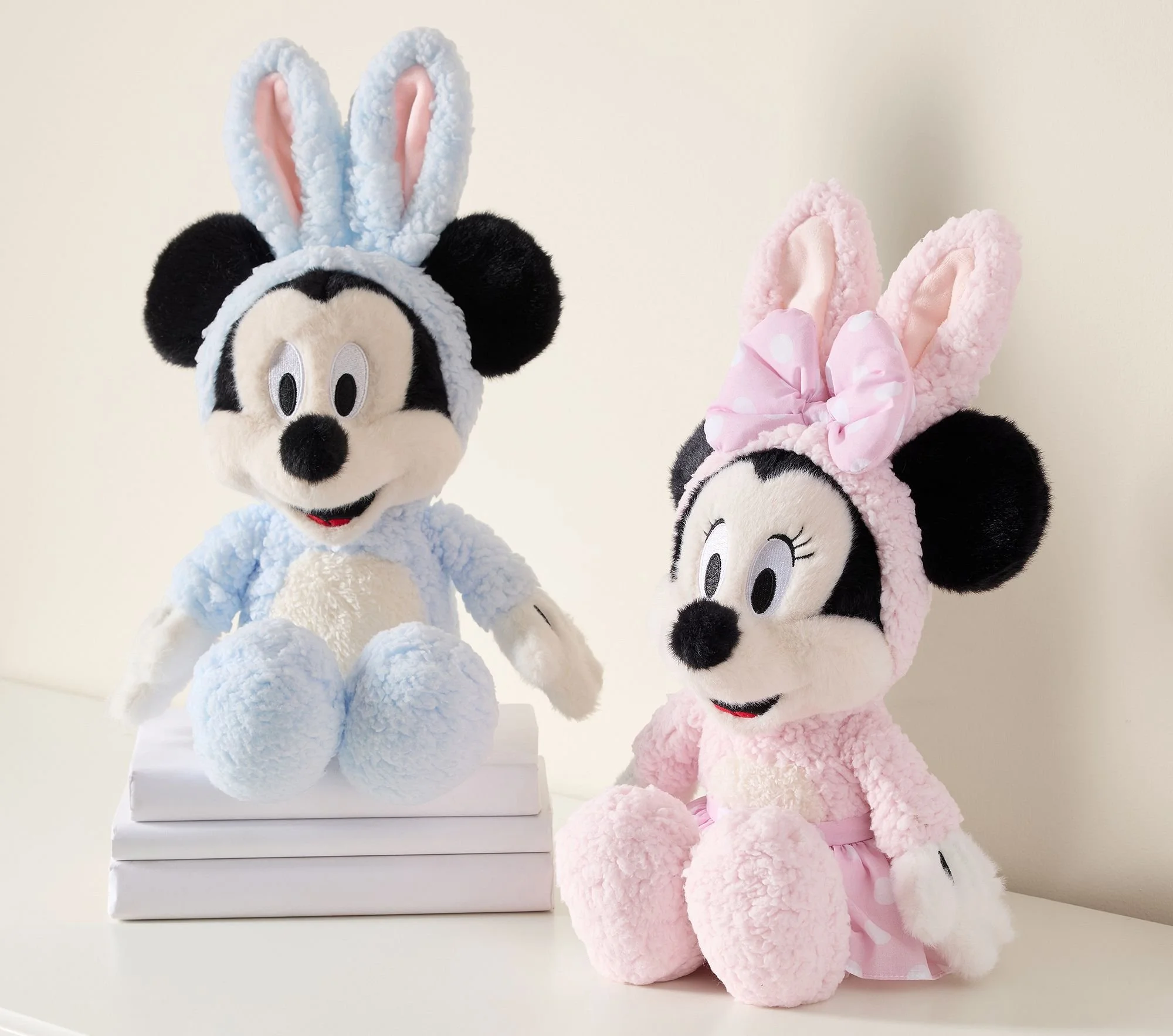 disney-mickey-mouse-minnie-mouse-friends-easter-plush-xl.jpg