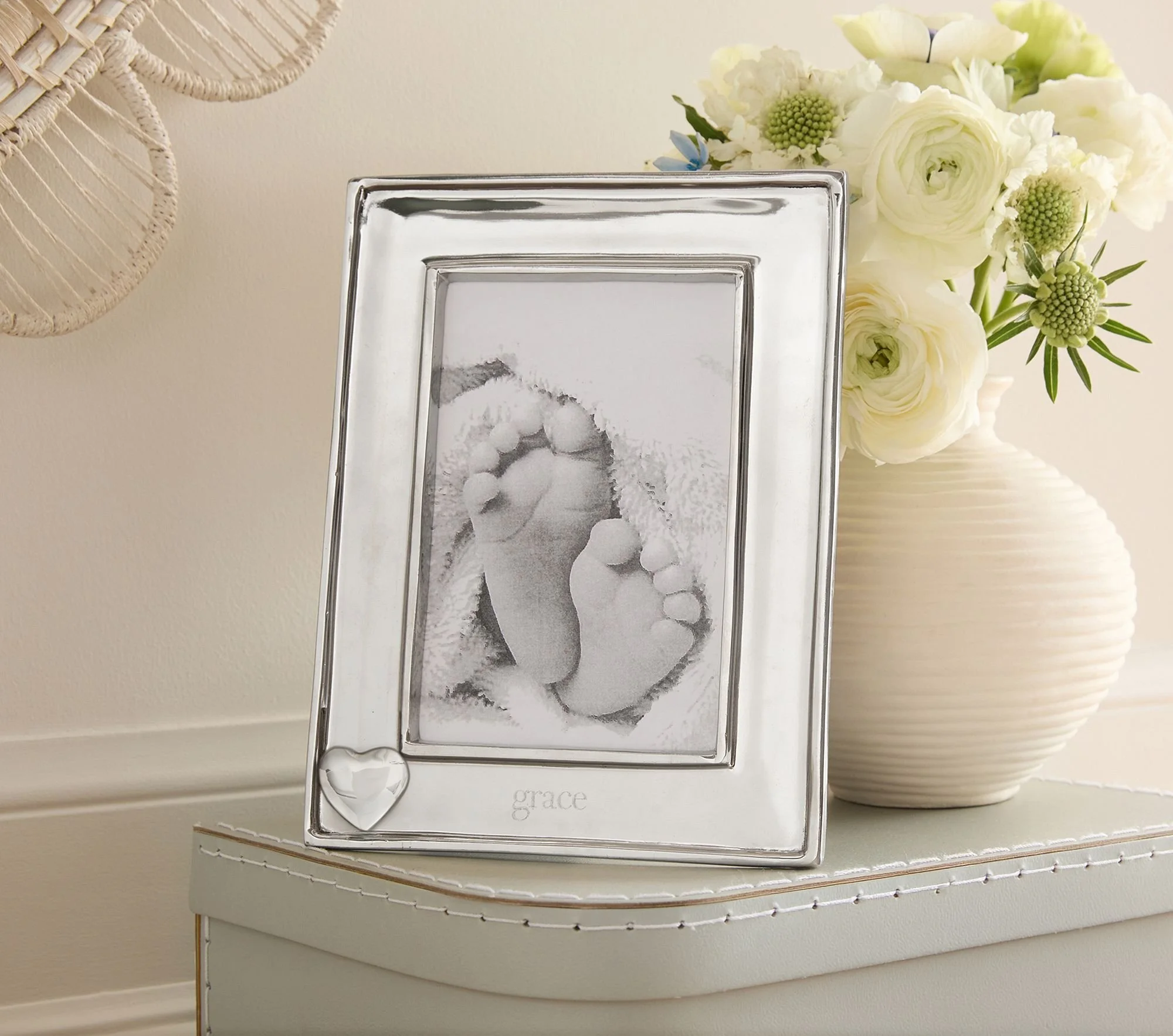silver-heart-desktop-frame-xl (1).jpg