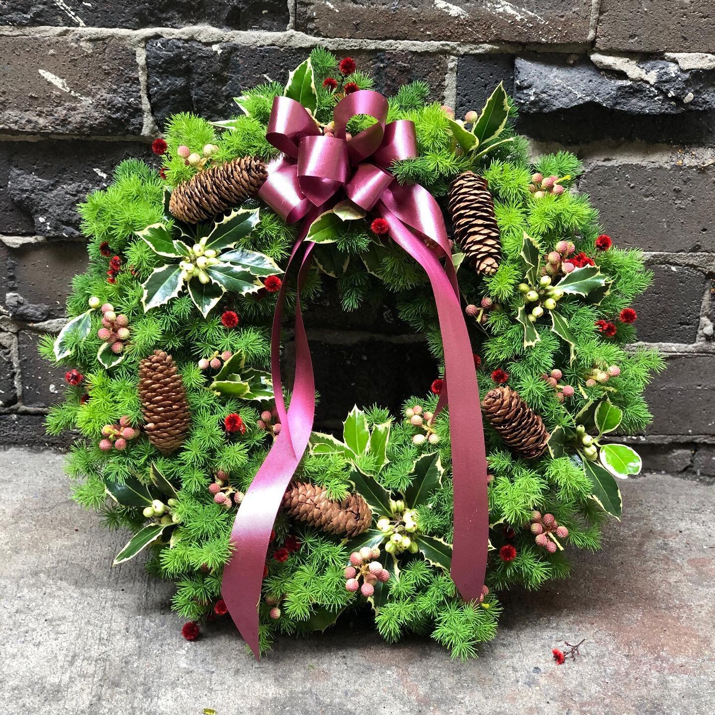 Fresh Christmas wreath 🎄 
-
-
-
-
-
-
-
-
-
-

#flowersofinstagram #flowerstagram #flowers🌸 #flowerphotography #christmasflowers #christmaswreath #sydneyflorist #stdneyflorals #sydneyflowermarket #sydneyflowers