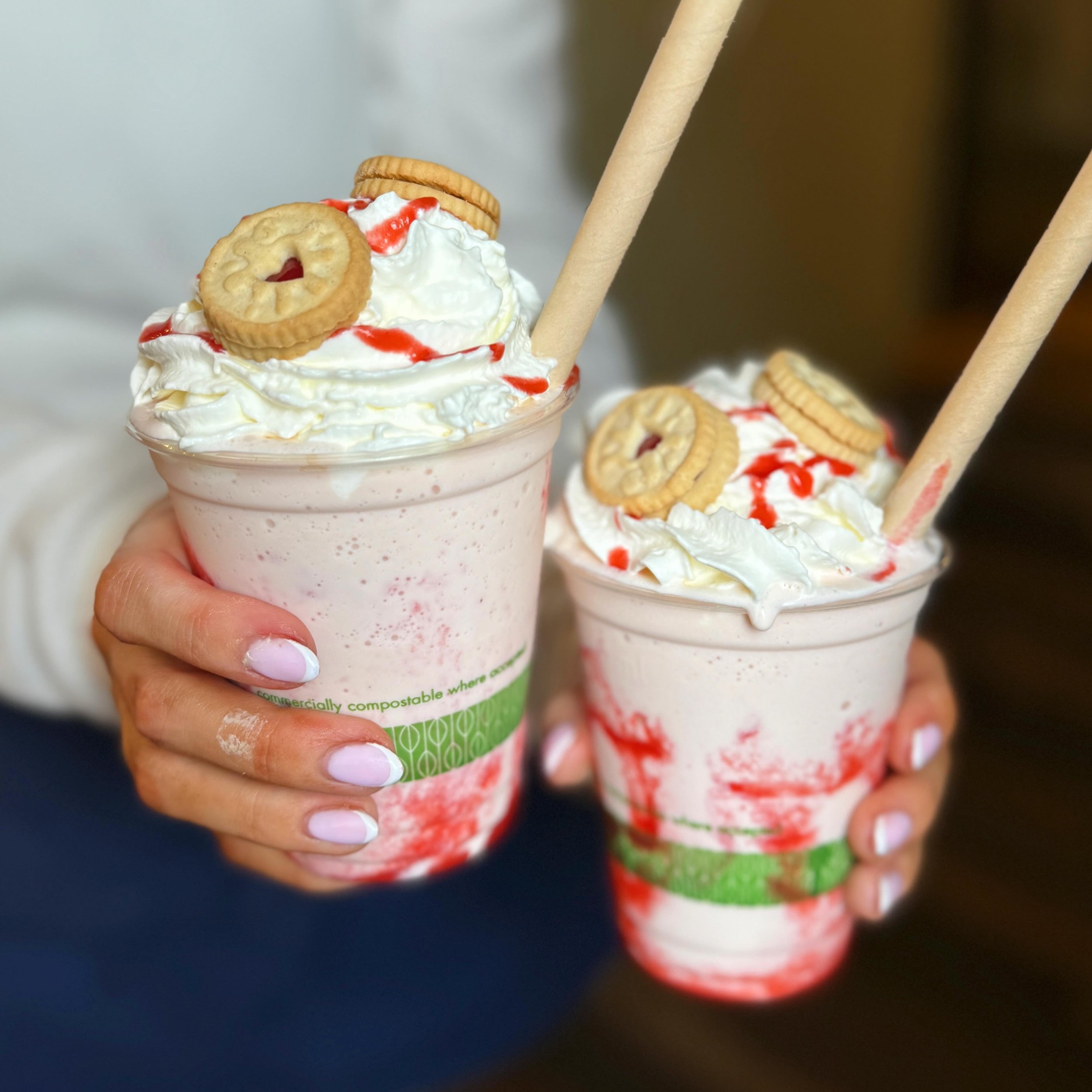 Our jammy dodger freakshake has become a firm favourite. 💘🍓

#freakshake #milkshake #strawberrymilkshake #cobblesandclayhaworth #cobblesandclay