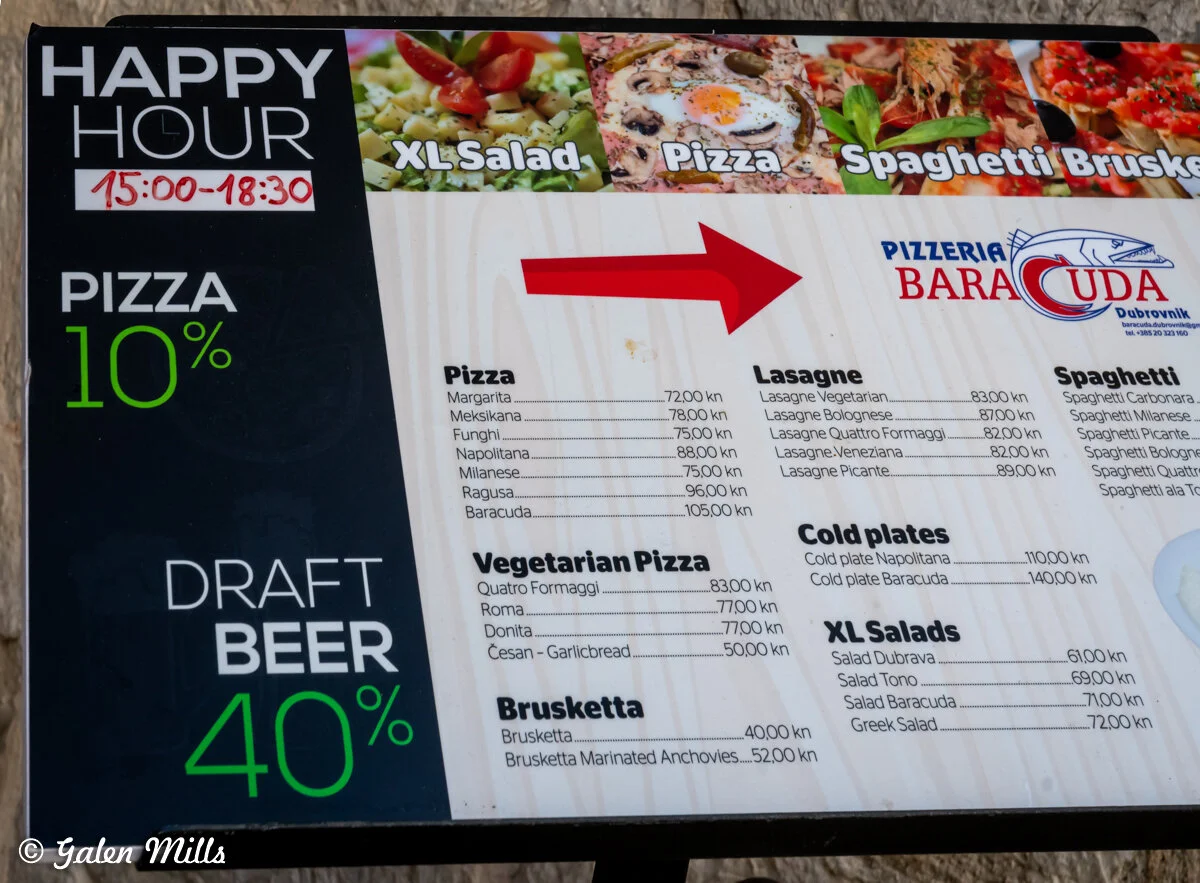 Restaurant menu for Pizzeria Baracuda offering Happy Hour with discounts on pizza and draft beer. Menu items include pizza, vegetarian pizza, bruschetta, lasagne, spaghetti, cold plates, and XL salads. Prices are listed in Croatian kuna.