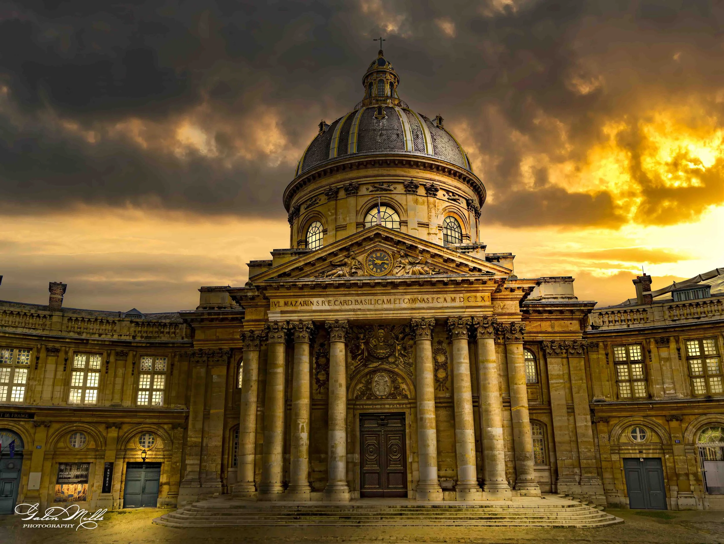   Sunset at Institut de France   
