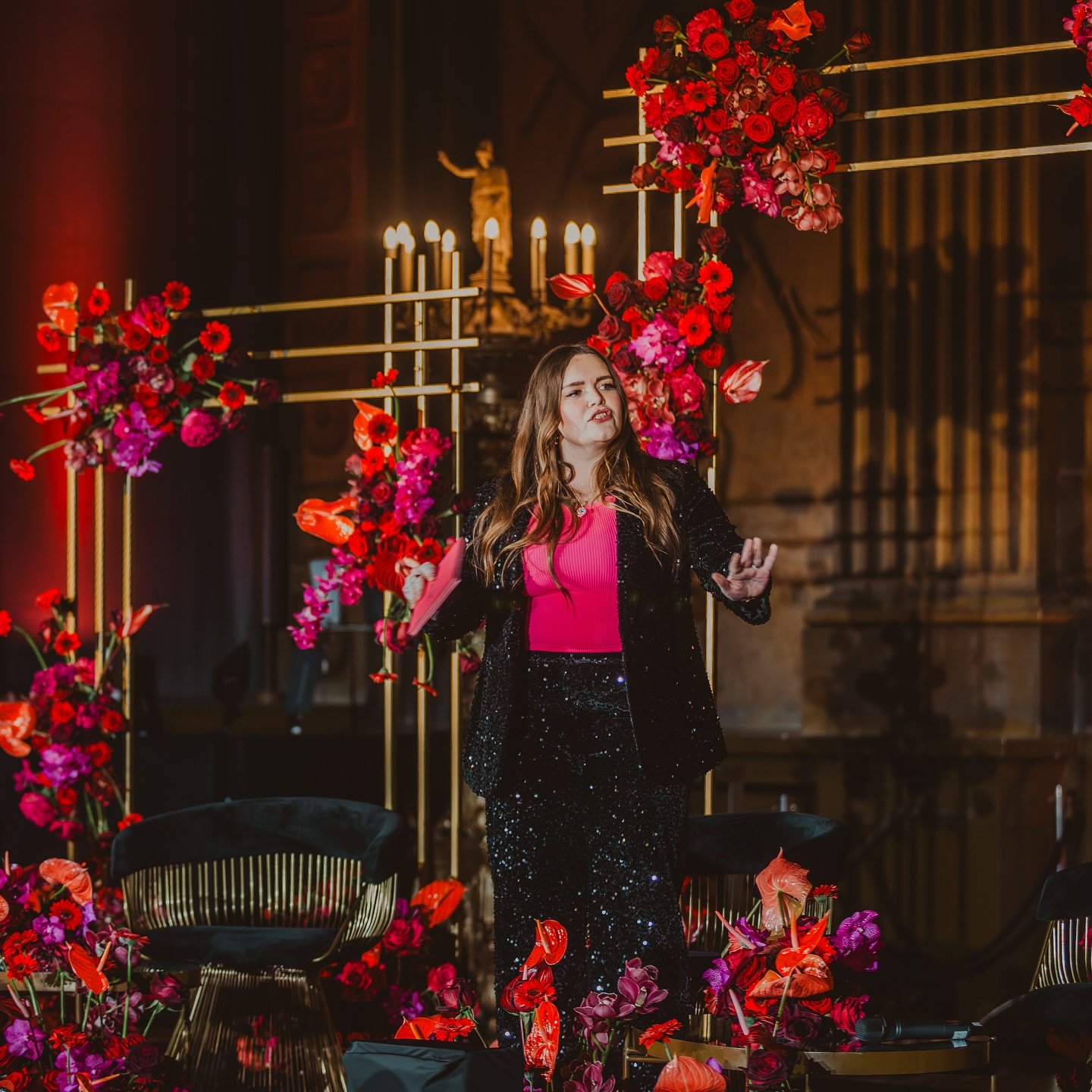 ⚡️🪩🩷WedX is always so special🩷🪩⚡️
⚡️And WEDX III was the biggest, grandest spectacular so far, so to have Holly and Rhi keep asking me back to host is such an honour -seeing it from the conception, and through to the third show, it feel like my l
