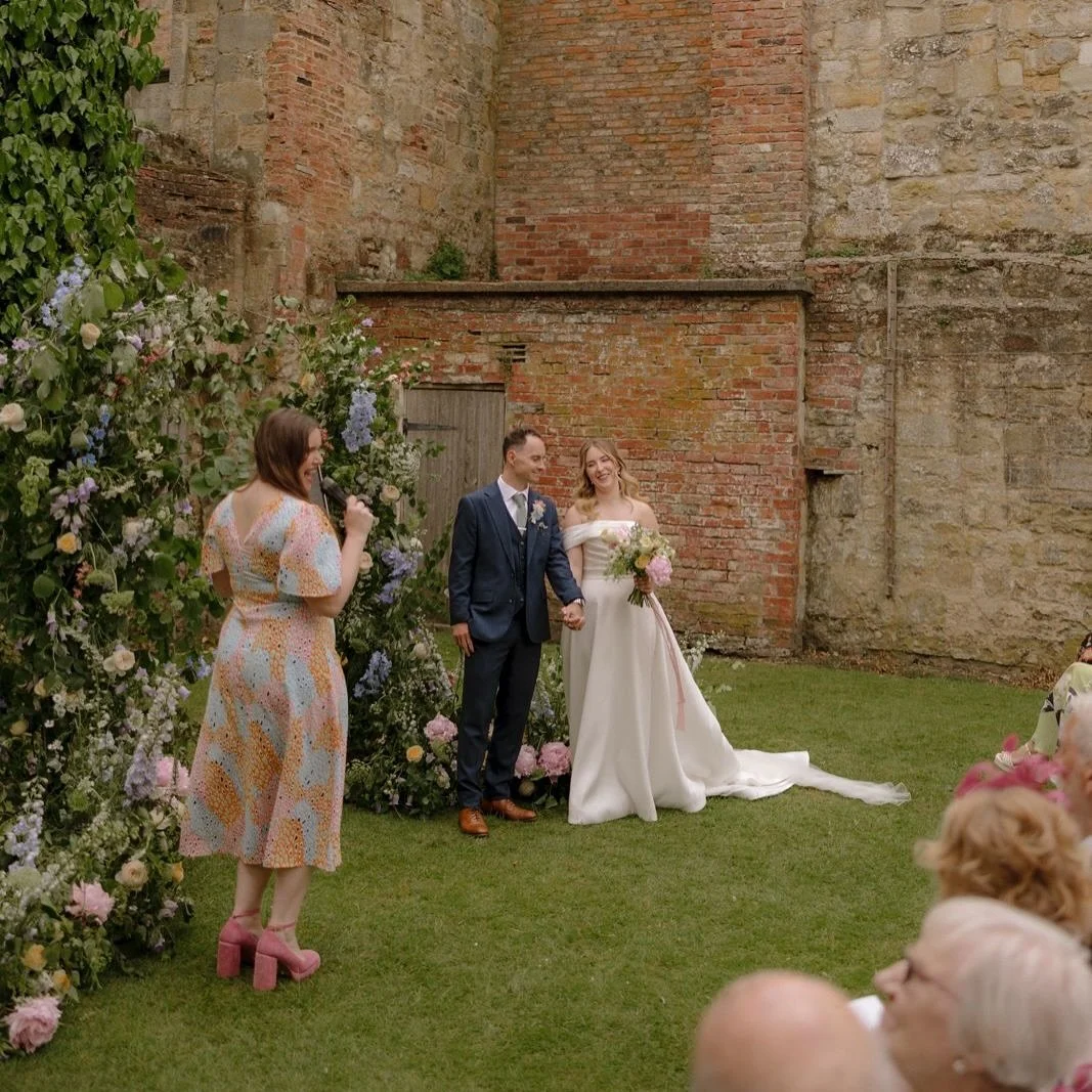 ⚡️Don&rsquo;t have a good day, have a great day&hellip; for the rest of your lives ⚡️
⚡️Absoloutely adore these photos from Hannah and Jonny from their wedding over summer - a gorgeous outdoor ceremony filled with laughter, tears and good vibes. And 
