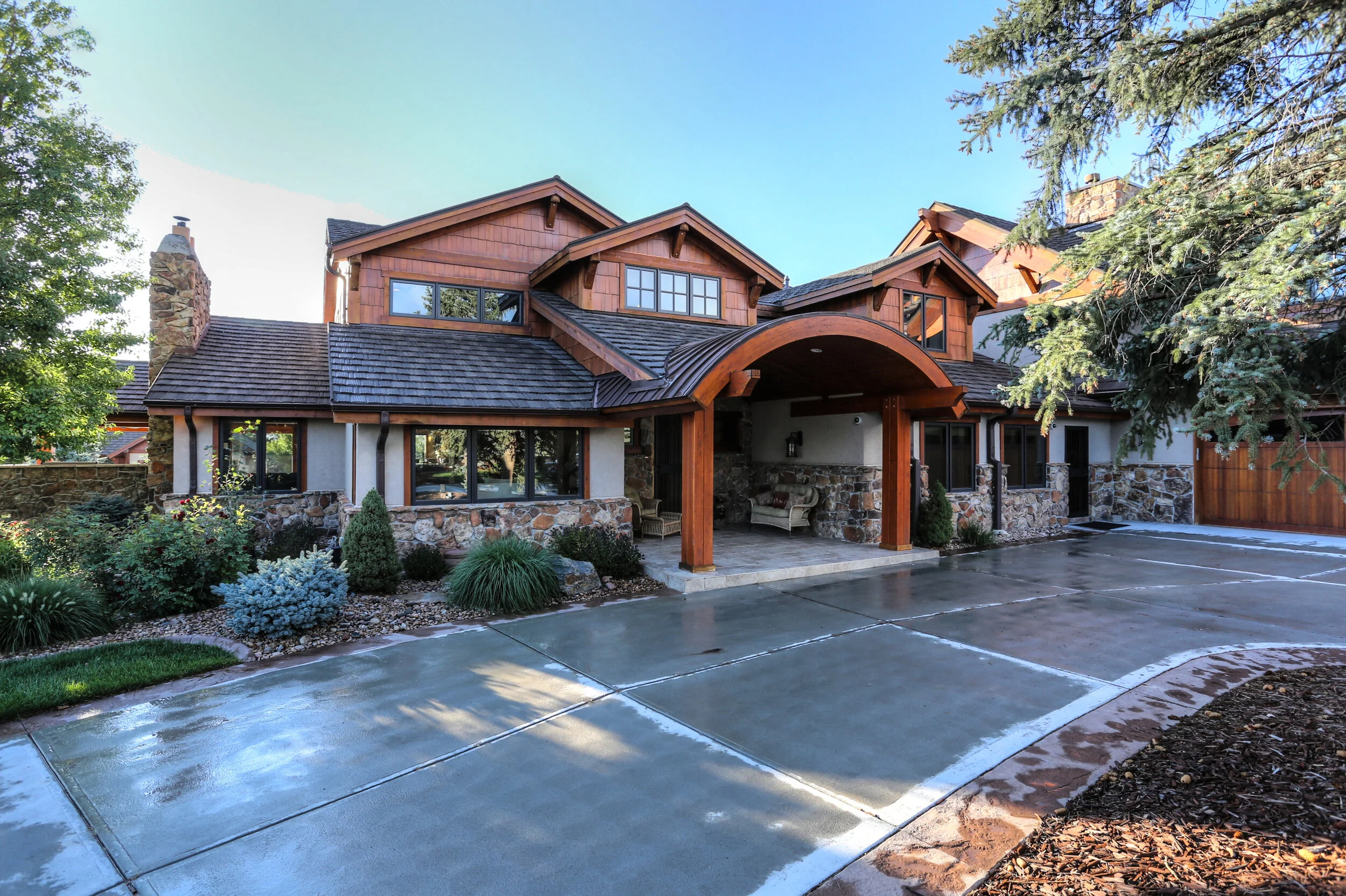 18453_e_long_ave_MLS_HID921615_ROOMexteriorfront.jpg